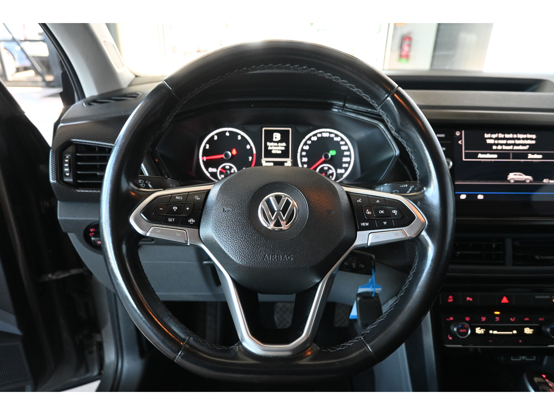 Volkswagen T-Cross 1.0 TSI Life Clima Adaptieve Cruise Carplay PDC Stoelverwarming 1e Eigenaar! Inruil Mogelijk!