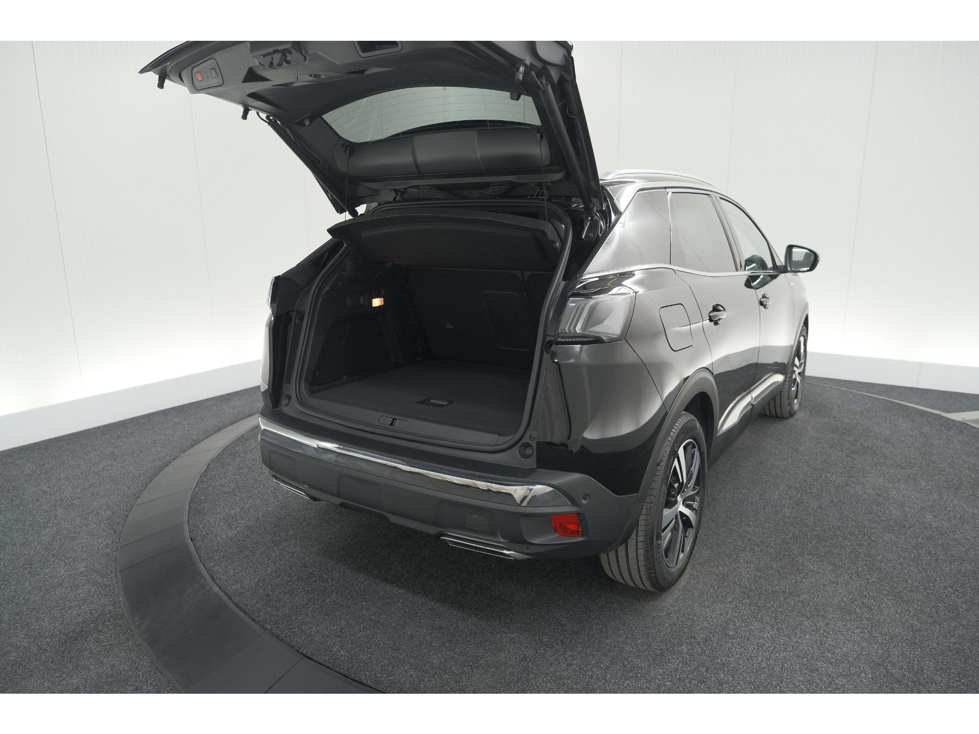 Peugeot 3008 1.2 Hybrid 136 GT | 360 Camera | Adaptieve Cruise Control | Elektronische Kofferklep | Navigatie