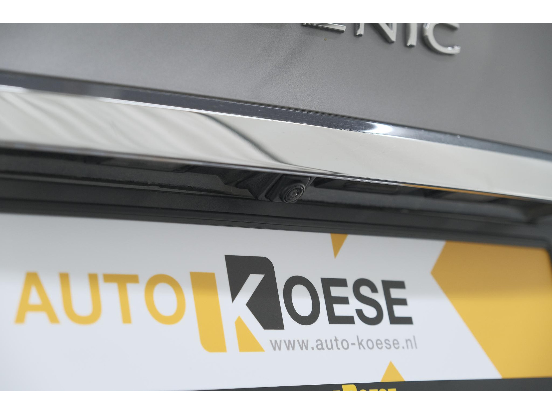 Renault Scénic 1.3 TCe 140 EDC Intens | Trekhaak | Camera | Head-Up Display | Dodehoekdetectie