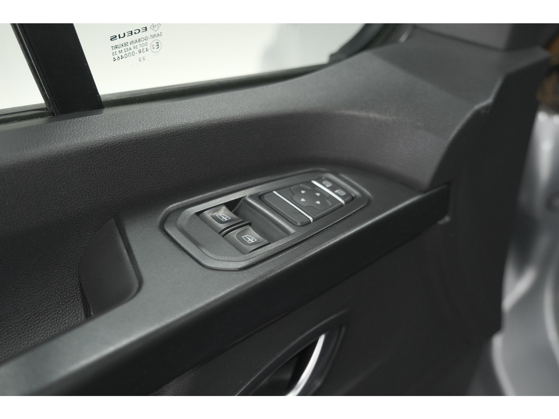 Nissan Primastar 2.0 dCi L2H1 Acenta | METEEN KLAAR VOOR ELKE KLUS! | Trekhaak | Camera | Vloerplaat