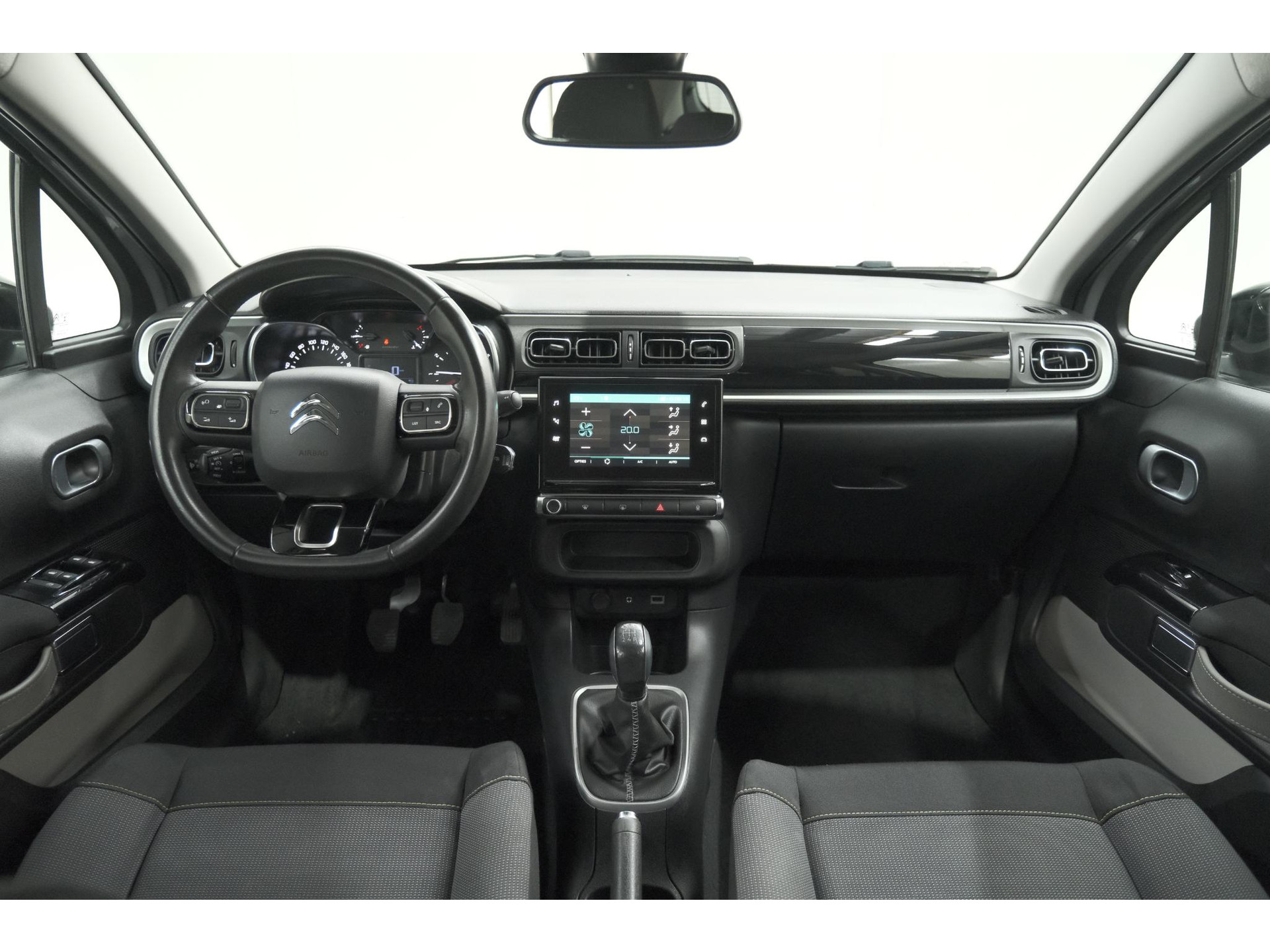 Citroen C3 PureTech 82 S&S Shine | Camera | Navigatie | Climate control | 17 Inch Lichtmetalen Velgen