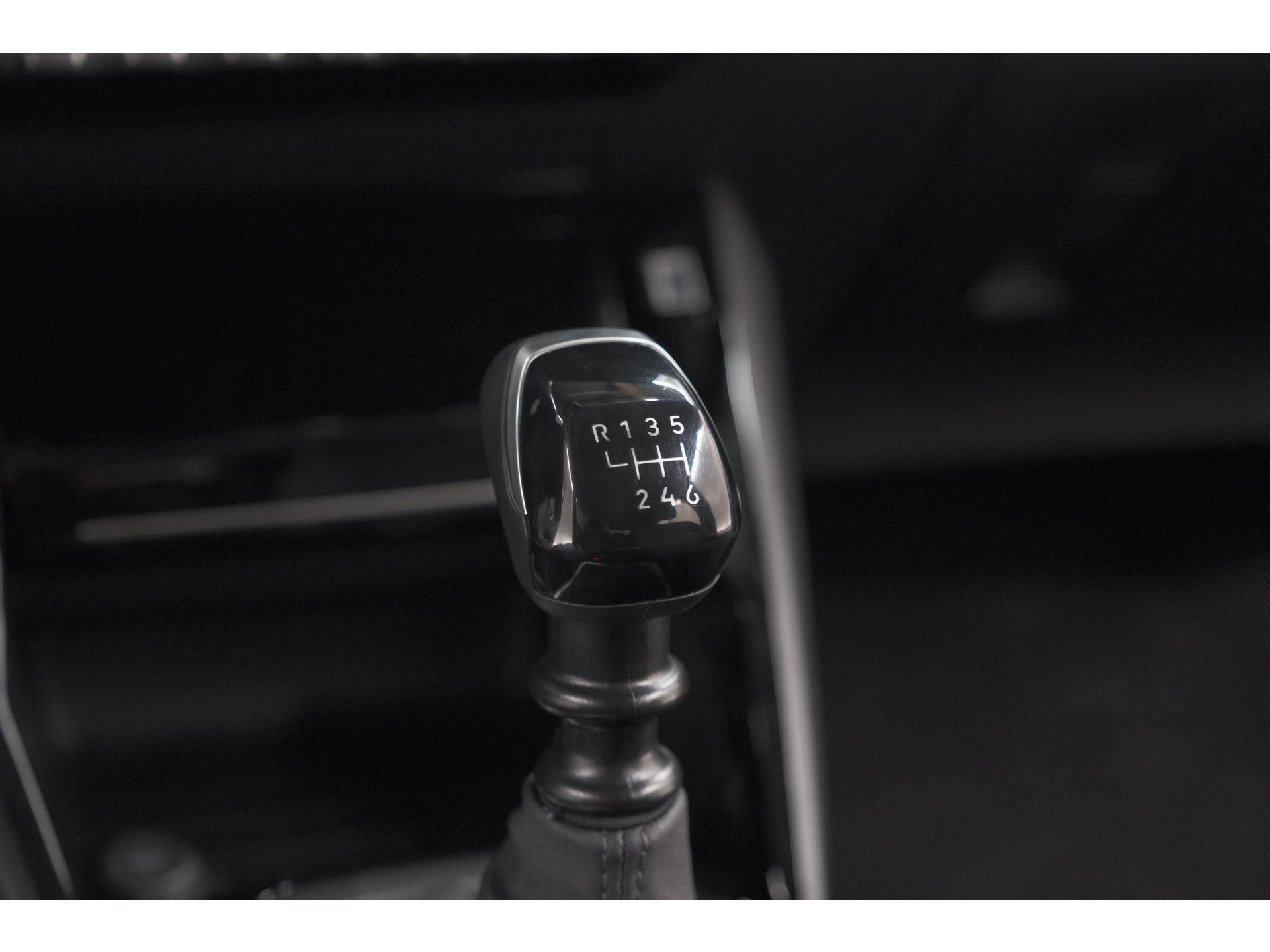 Peugeot 208 PureTech 100 Allure | Apple Carplay | Parkeersensoren | Climate Control