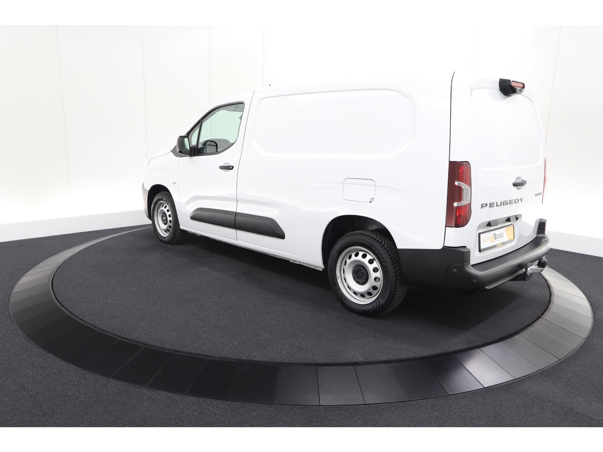 Peugeot Partner 1.5 BlueHDi 130 EAT8 S&S L2 | Trekhaak | Camera | Betimmering Laadruimte