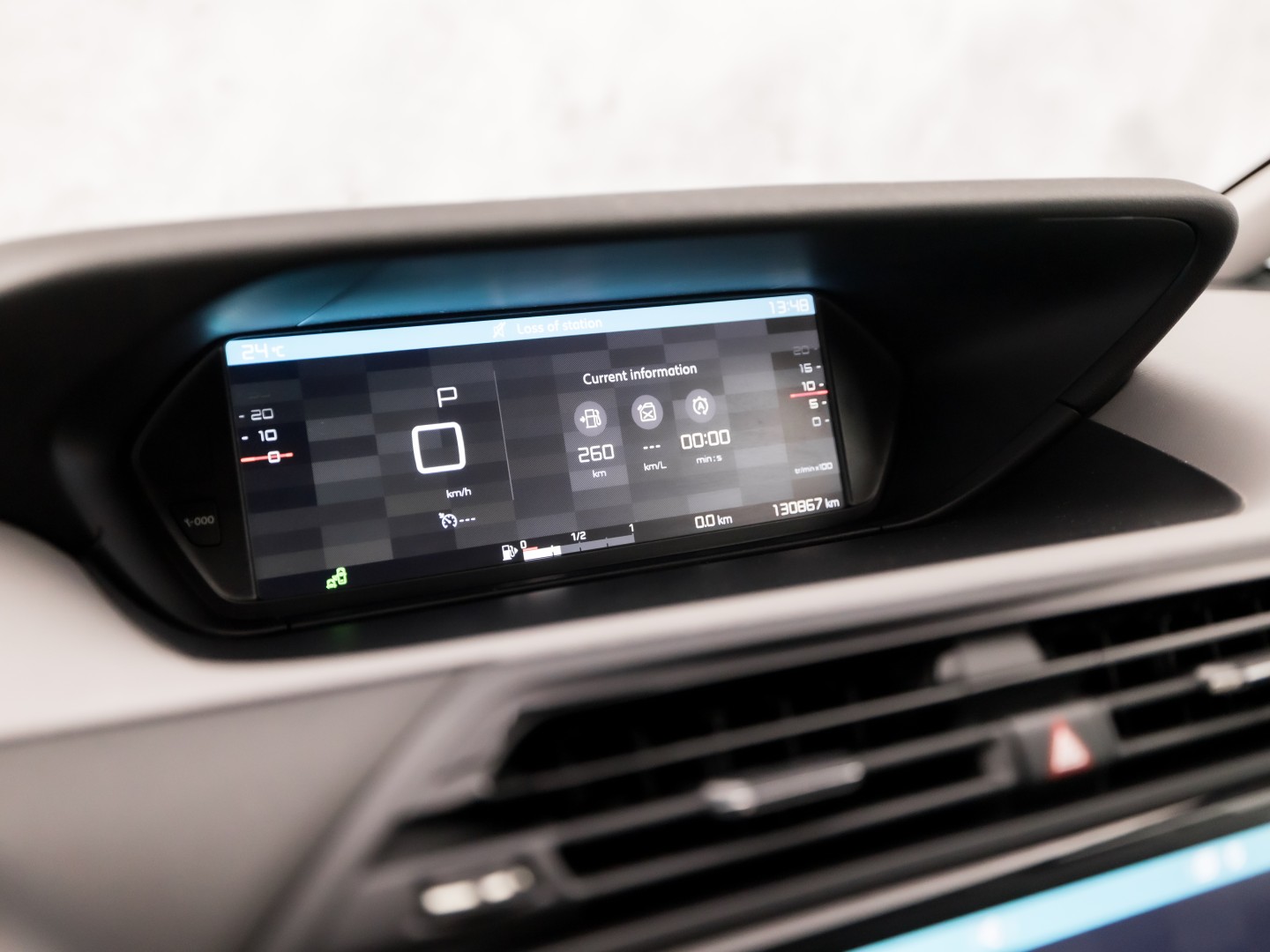 Citroën Grand C4 Picasso 1.2 PureTech Sport 7 Persoons Automaat (APPLE CARPLAY, GROOT NAVI, GETINT GLAS, TREKHAAK, SPORTSTOELEN, CAMERA, CRUISE, NIEUWE APK, NIEUWSTAAT)