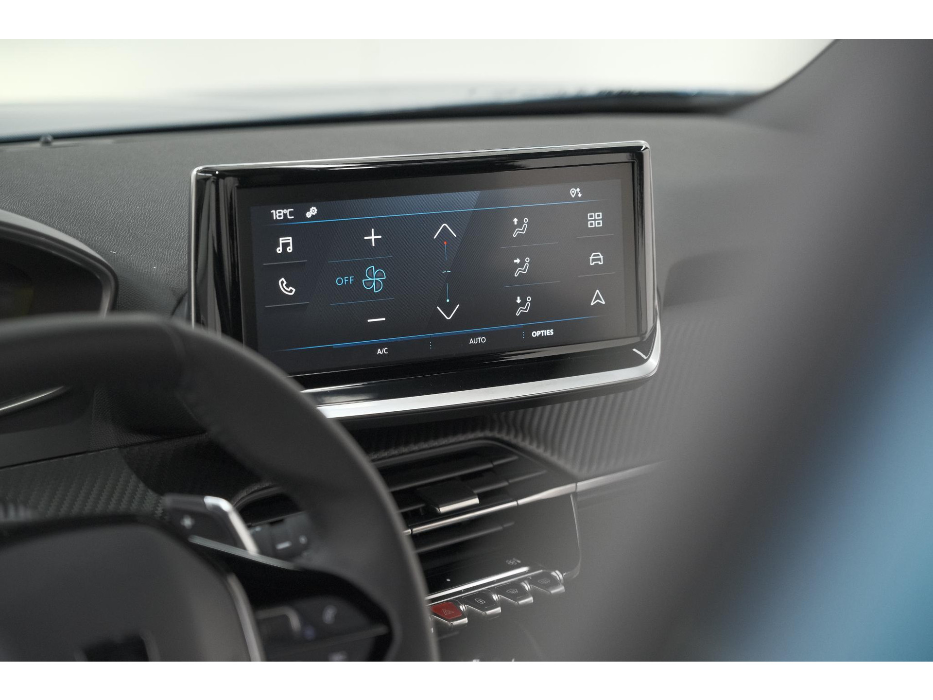 Peugeot 2008 Hybrid 136 e-DCS6 Style | Apple Carplay | Parkeersensoren | Climate control