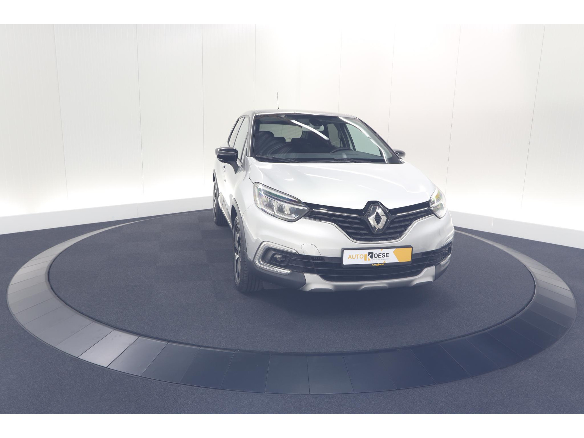 Renault Captur TCe 90 Intens | Camera | Dodehoekdetectie | Navigatie | Parkeersensoren