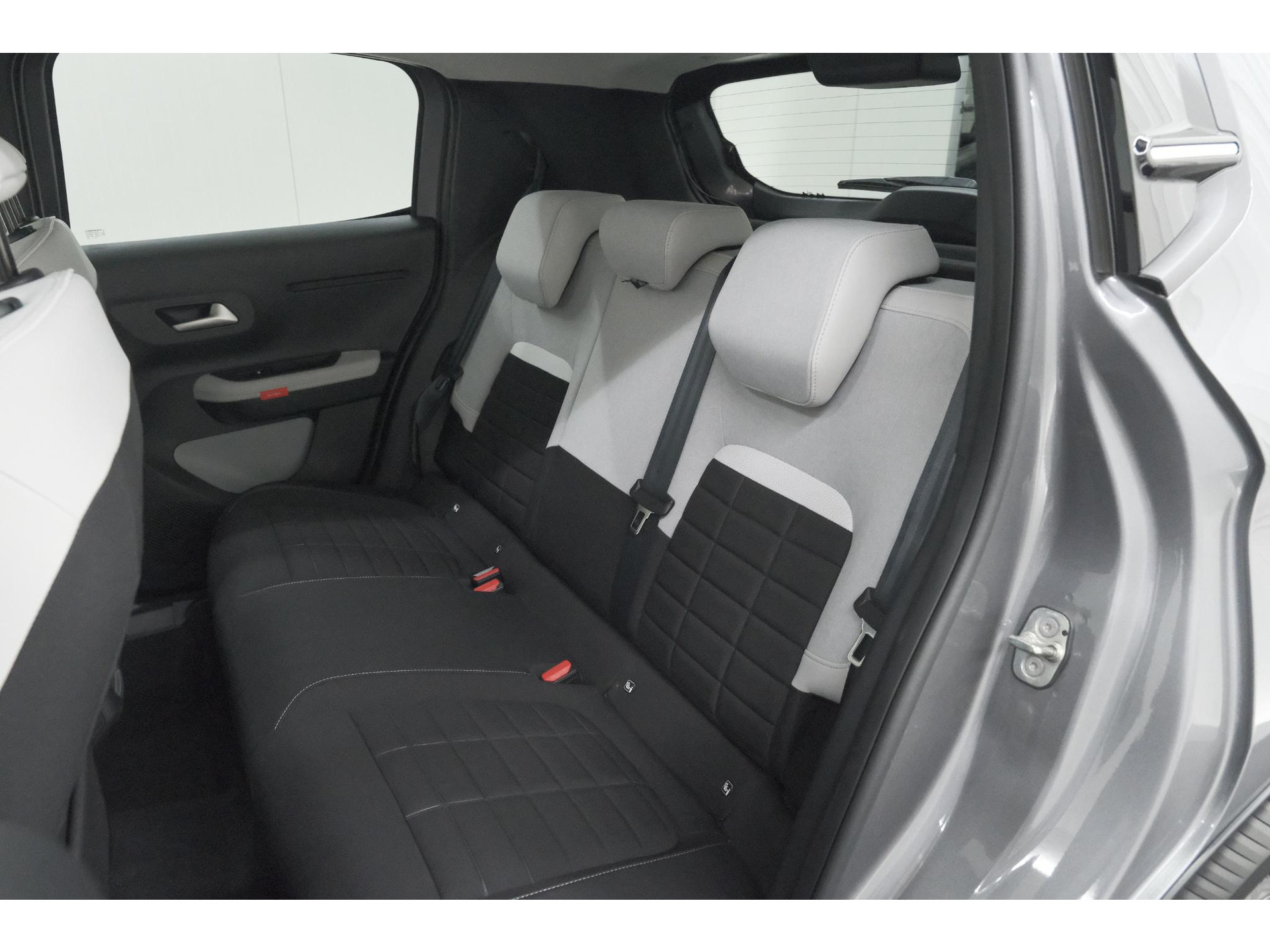 Citroen C3 1.2 Hybrid 110pk Max | Pack Winter | Camera | Navigatie | Parkeersensoren