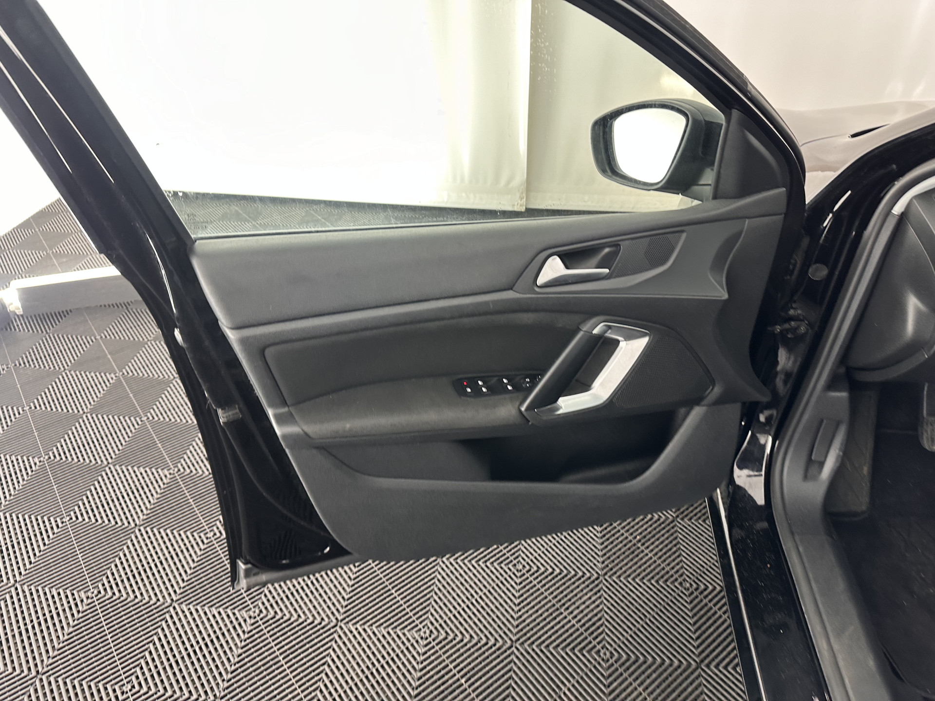 Peugeot 308 SW 1.6 BlueHDI Blue Lease Executive [⚠️] *PANO | NAVI-FULLMAP | ECC | PDC | CRUISE | CAMERA | TOWBAR | COMFORT-SEATS | 16''ALU*