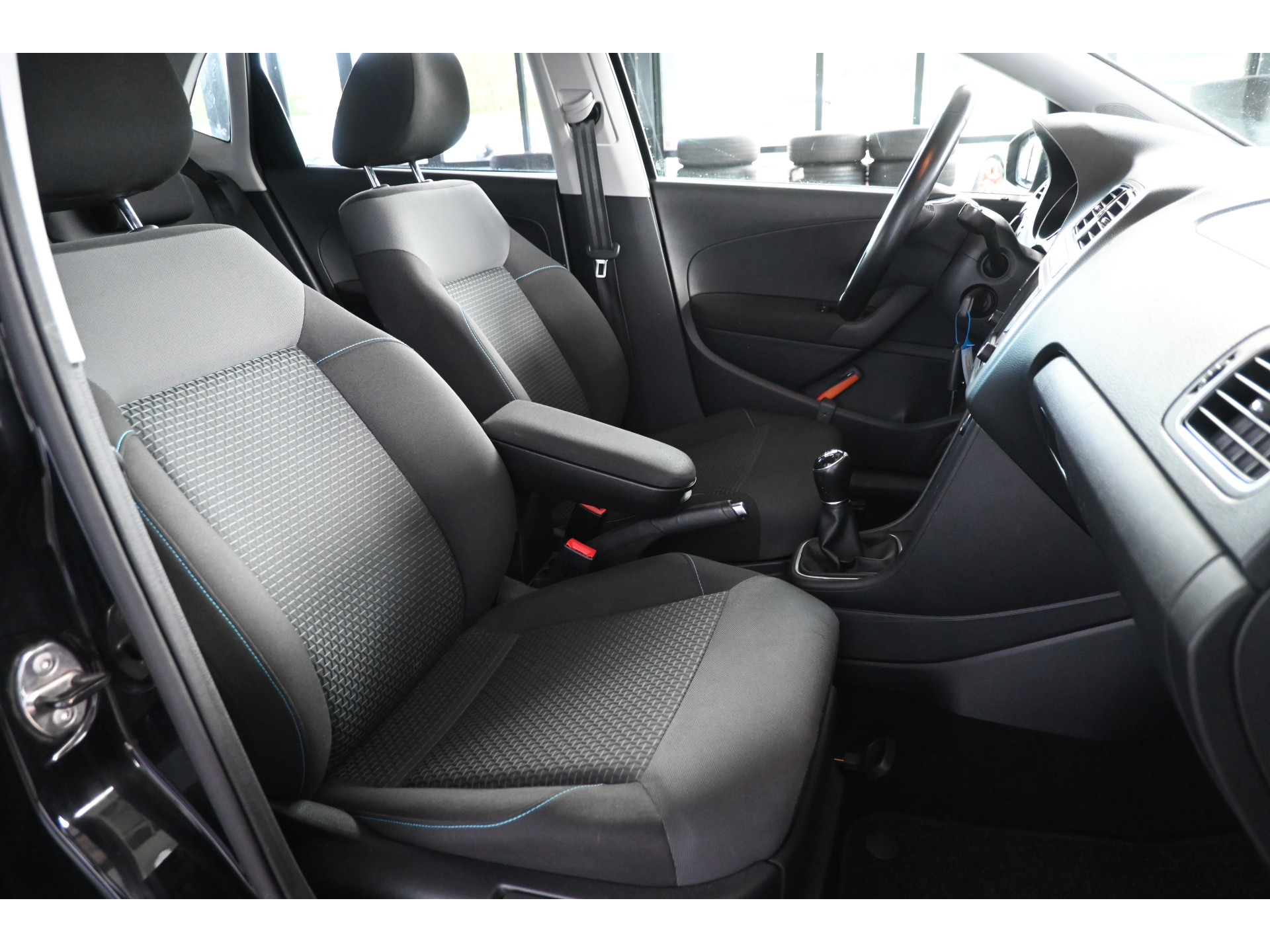Volkswagen Polo 1.0 BlueMotion Edition Clima Navigatie Cruise Control Goed Onderhouden! Inruil Mogelijk!