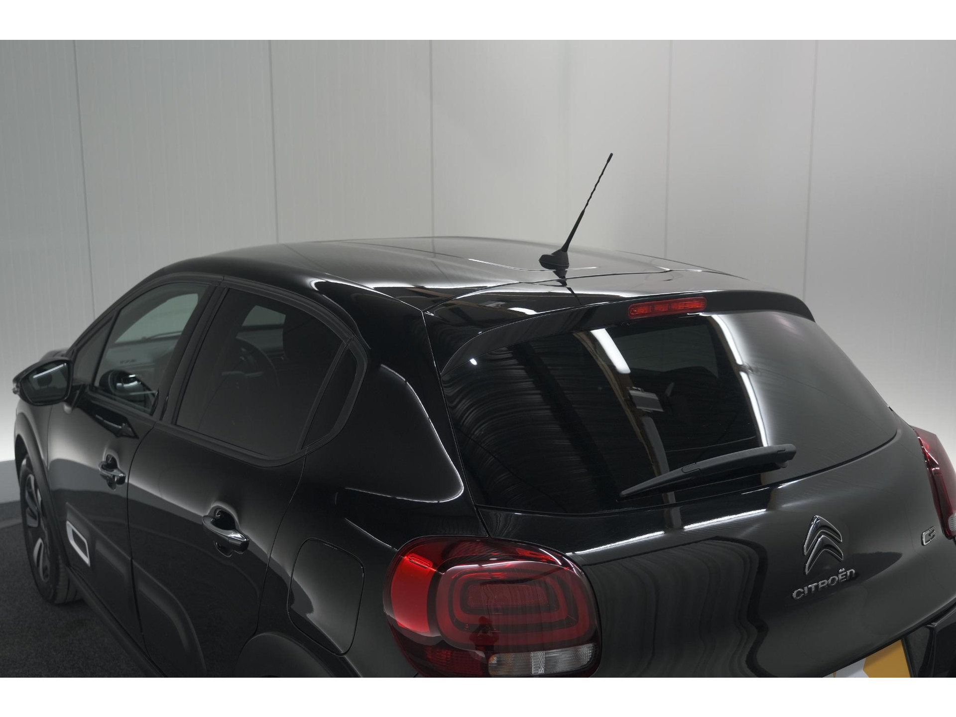 Citroen C3 PureTech 110 EAT6 Max | Apple Carplay | Parkeersensoren | Climate Control | 16 Inch Lichtmetalen Velgen