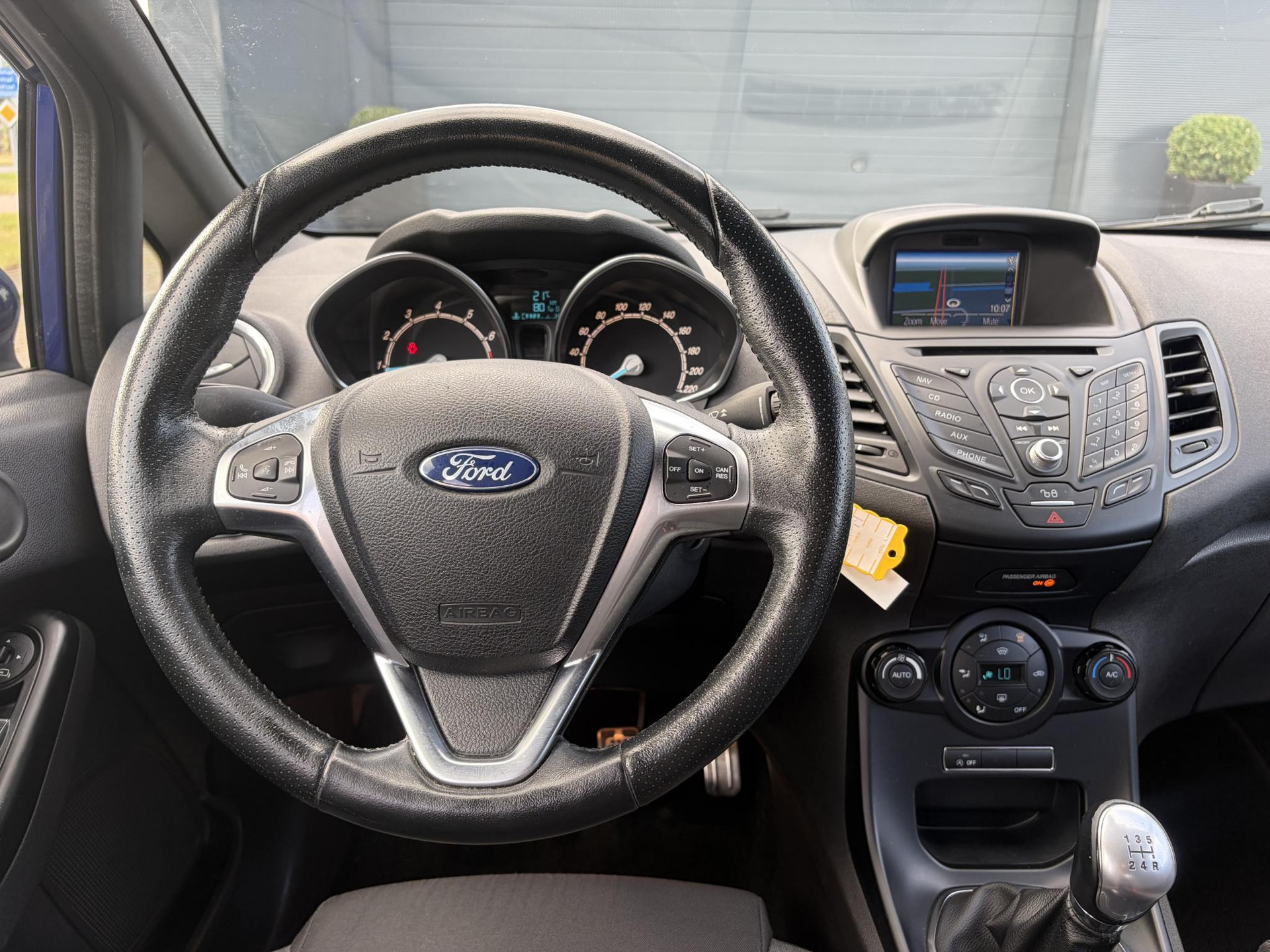 Ford Fiesta 1.0 EcoBoost ST Line 102pk l Navi l 2e Eigenaar l Airco l Cruisel 5 Deurs l  Pdc l 17''Lm velgen l Recent beurt gehad l Bj 12-2016 l N.A.P l Apk tot 01-2027