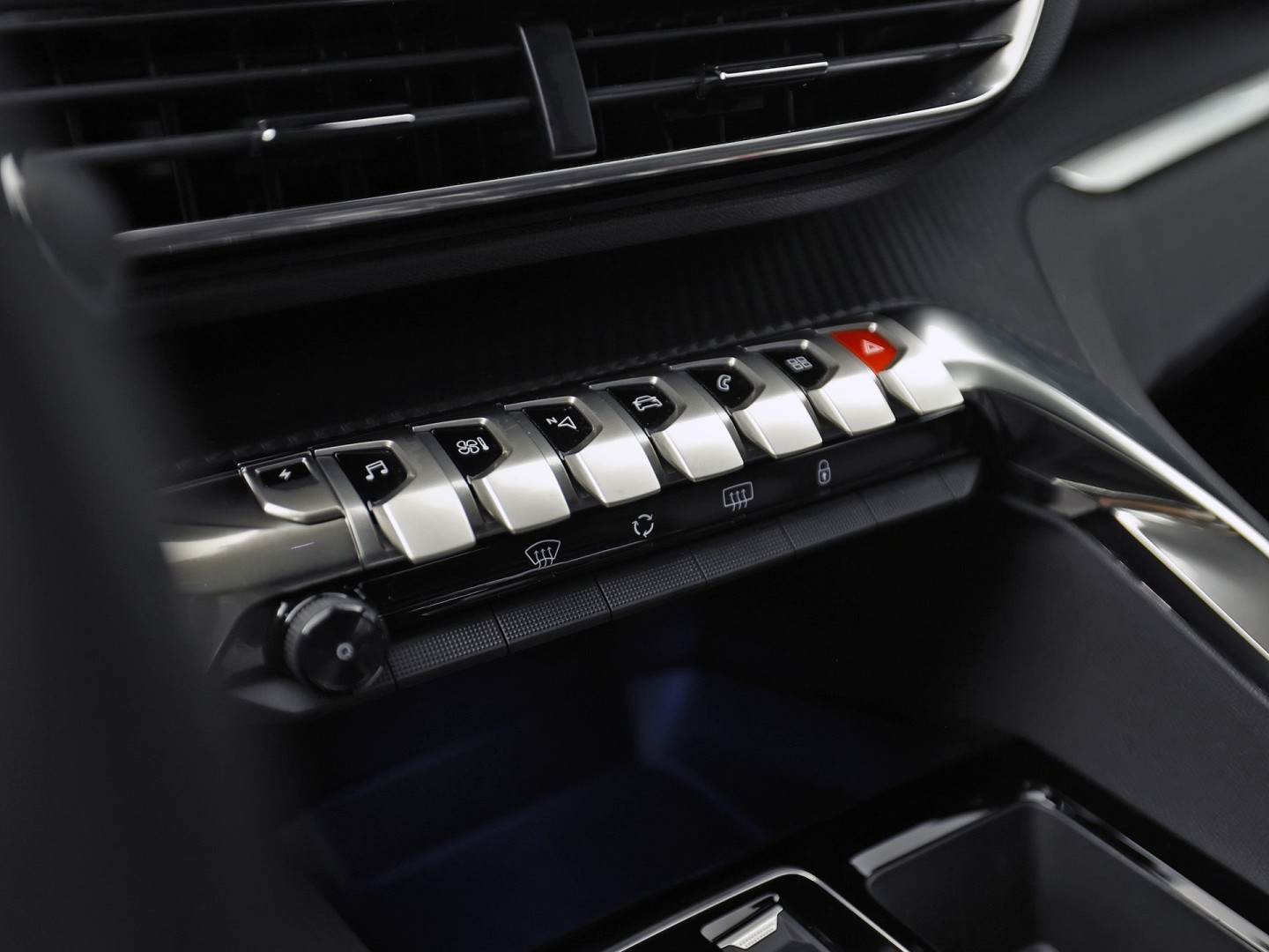 Peugeot 3008 1.6 HYbrid 225 Allure Sport 225Pk Automaat (APPLE CARPLAY, GROOT NAVI, 360 CAMERA, LEDER, SPORTSTOELEN, KEYLESS, GETINT GLAS, ZWART HEMEL, NIEUWSTAAT)