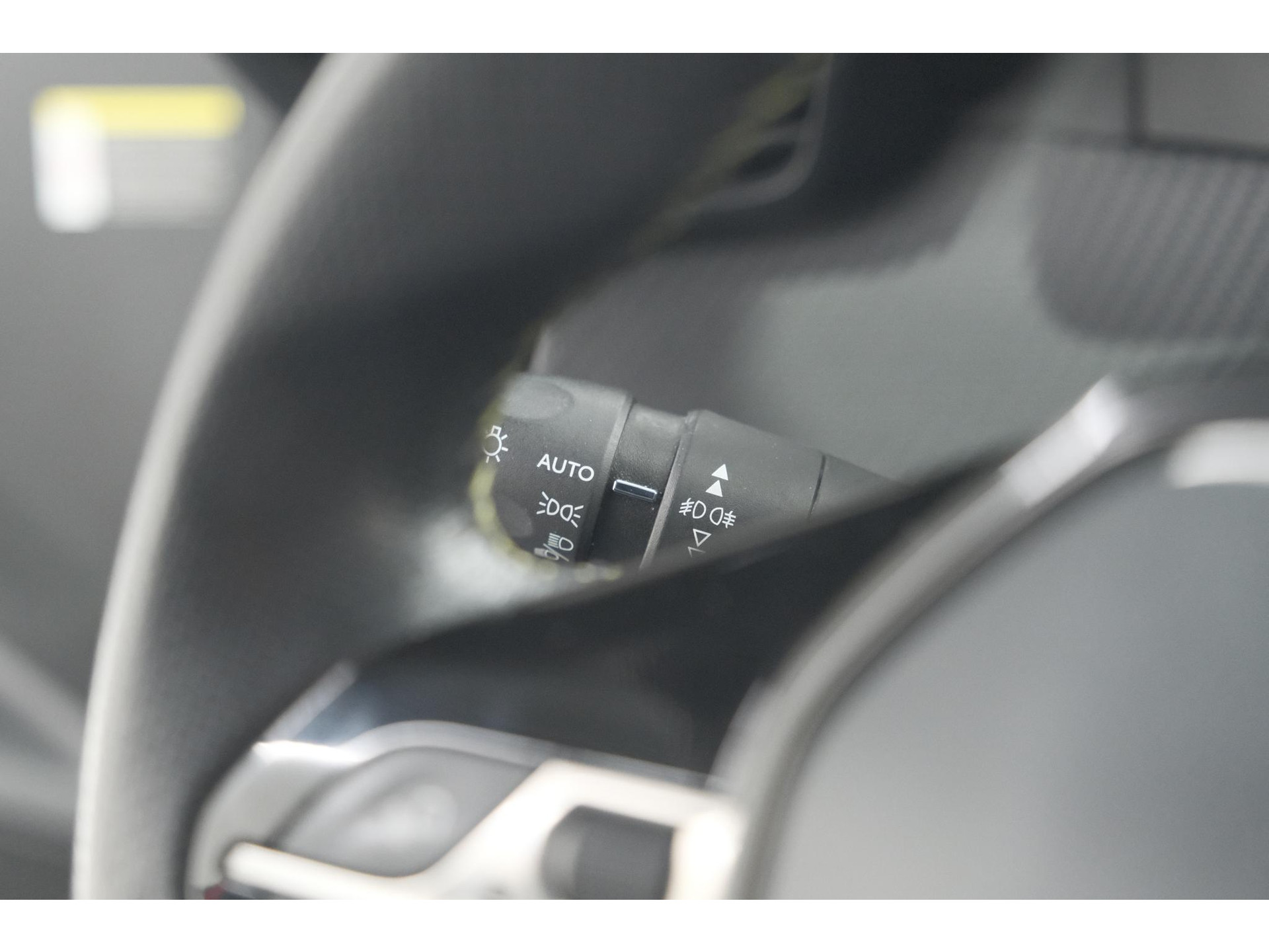 Peugeot 2008 PureTech 130 GT-Line | Trekhaak | Camera | Apple Carplay | Parkeersensoren