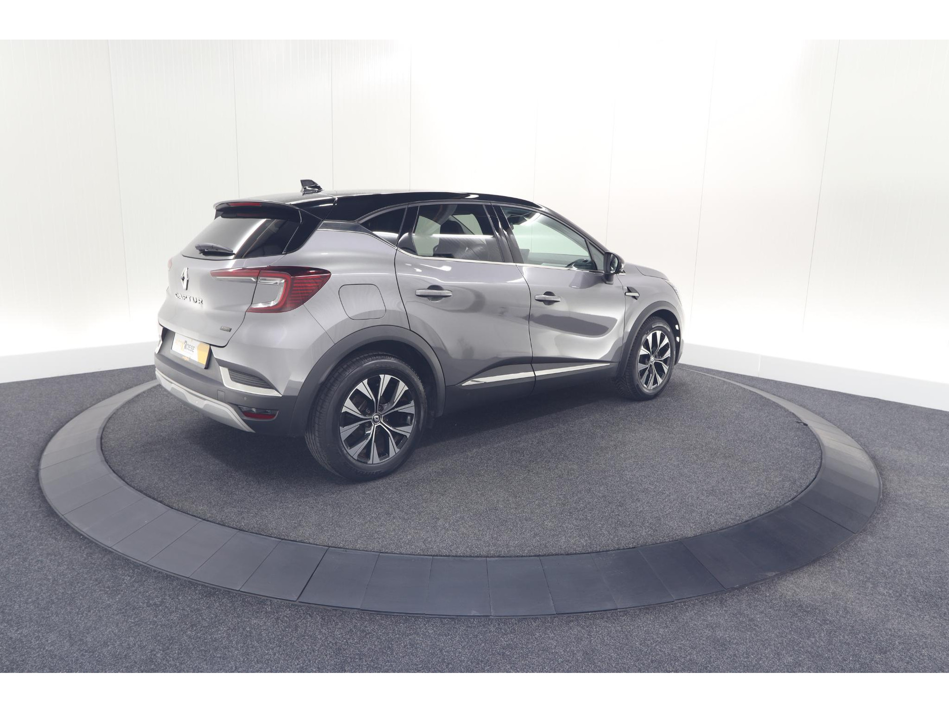 Renault Captur 1.6 E-Tech full hybrid 145 techno | Pack Full Screen | Camera | Navigatie | Allseason Banden