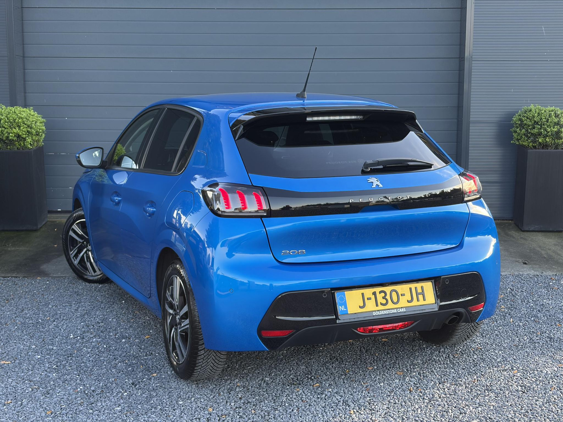Peugeot 208 1.2 PureTech Allure ✓D-riem vv in 10-2025✓1e Eigenaar✓360° Camera✓Carplay✓Navi✓101pk✓LED✓Clima✓Cruise✓6 Bak✓Pdc✓Lm velgen✓Halfleder✓Recent beurt gehad✓N.A.P✓Apk tot 08-2028