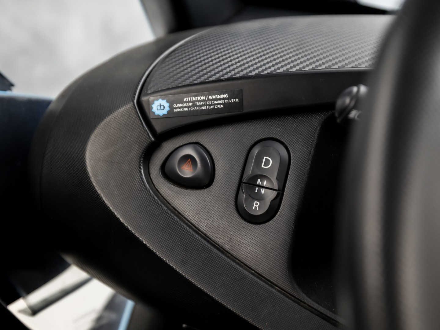 Renault Twizy Life (45 KMH, BROMMER KENTEKEN, ZWART LEDER, PARKEERSENSOREN, SPORTSTOEL, NIEUWSTAAT)