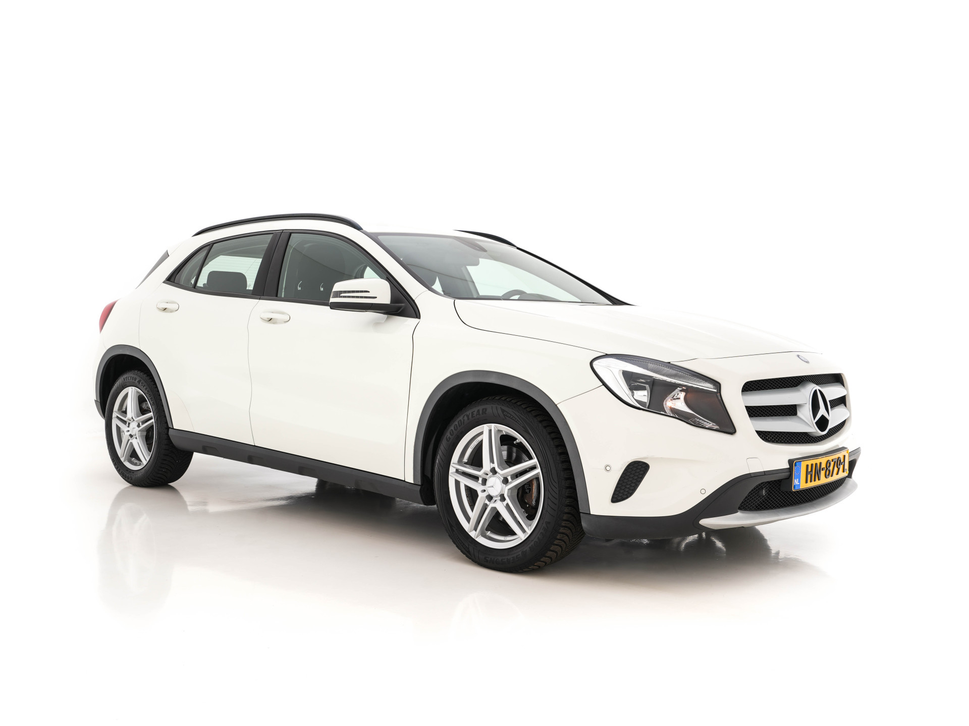 Mercedes-Benz GLA-klasse 200 CDI Ambition NAVI -FULLMAP | AIRCO | PDC | CRUISE | COMFORT-SEATS | 17"ALU*