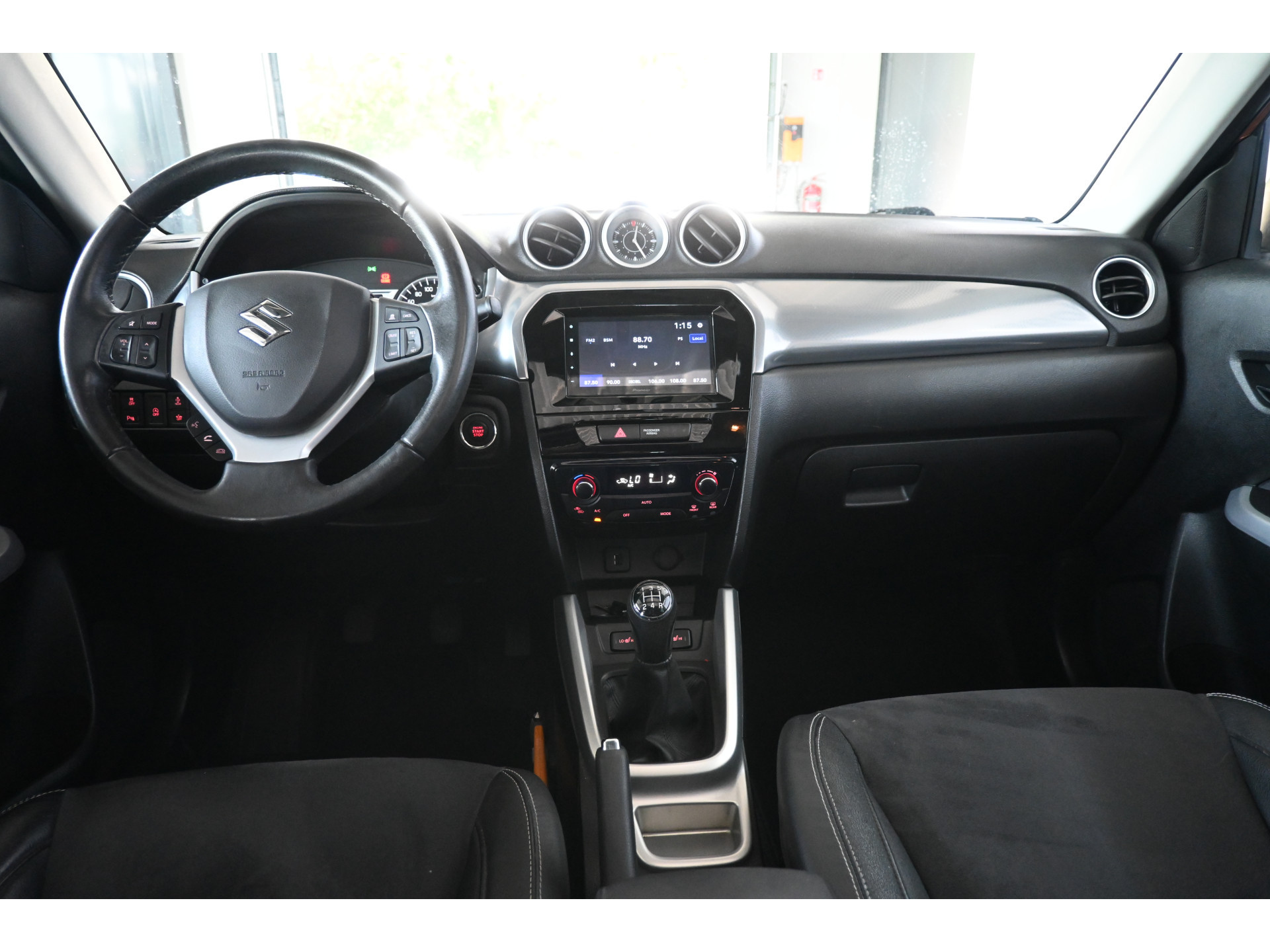 Suzuki Vitara 1.6 High Executive Clima Cruise Control Panoramadak Goed Onderhouden! Inruil Mogelijk!