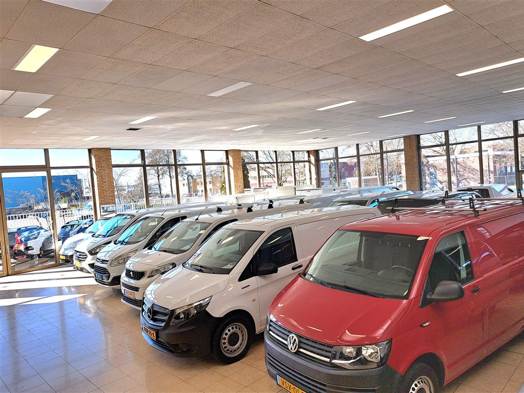 Peugeot Boxer 2.2 BlueHDi 140 Pk L2H2 Airco Cruise control Navigatie