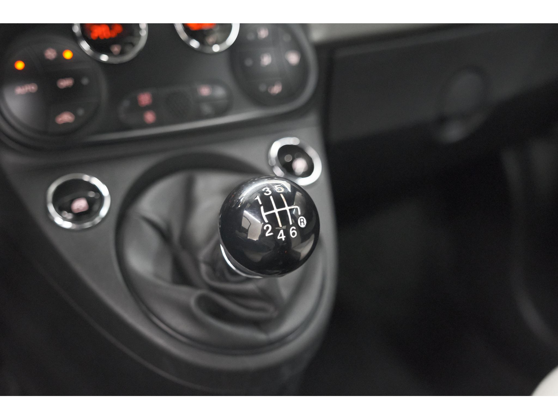 Fiat 500 C 1.0 Hybrid Dolcevita | Apple Carplay | Parkeersensoren | Climate control
