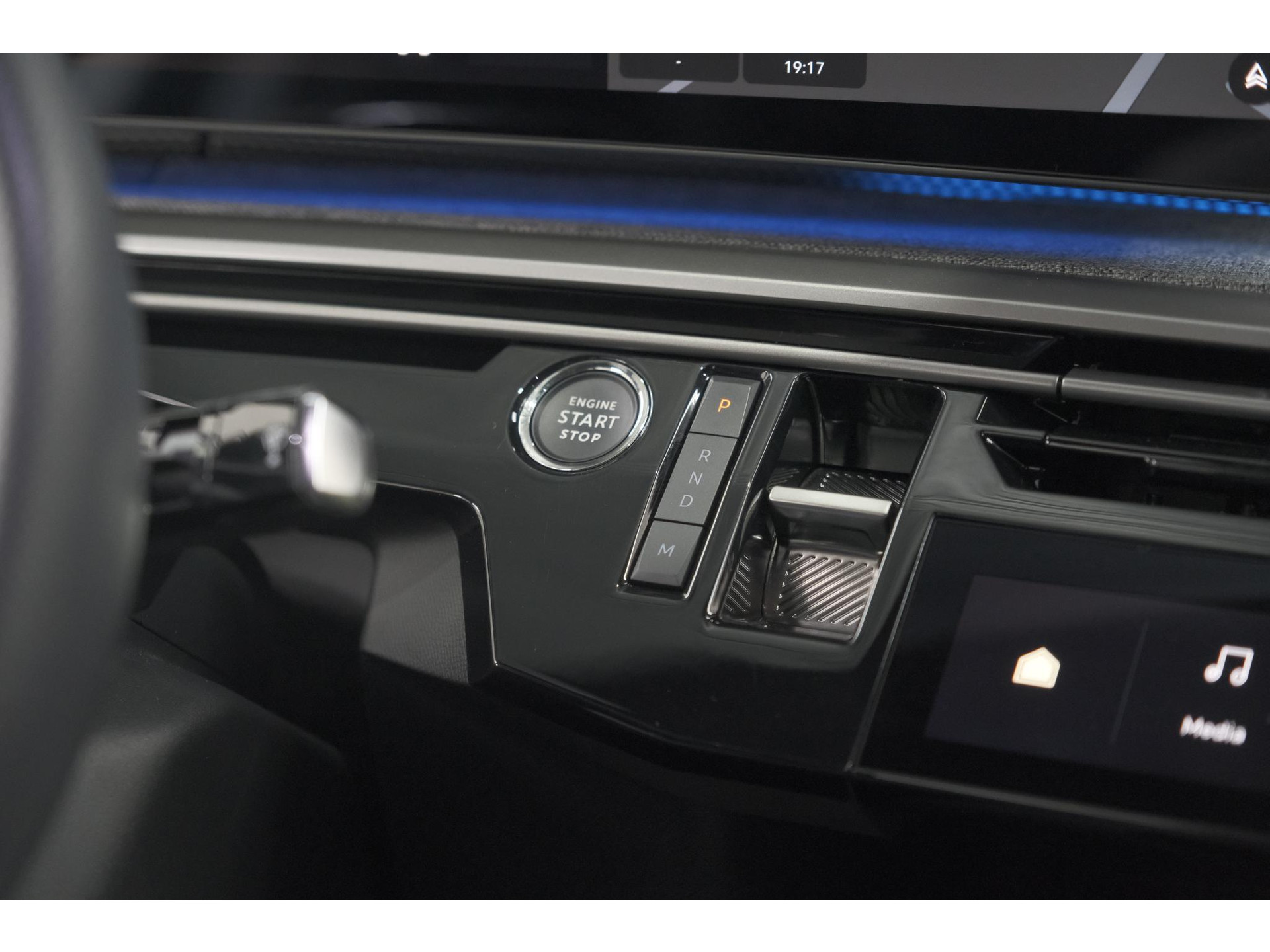 Peugeot 3008 1.2 Hybrid 136 GT | Elektrische Kofferklep | Camera | Adaptieve Cruise Control | Apple CarPlay