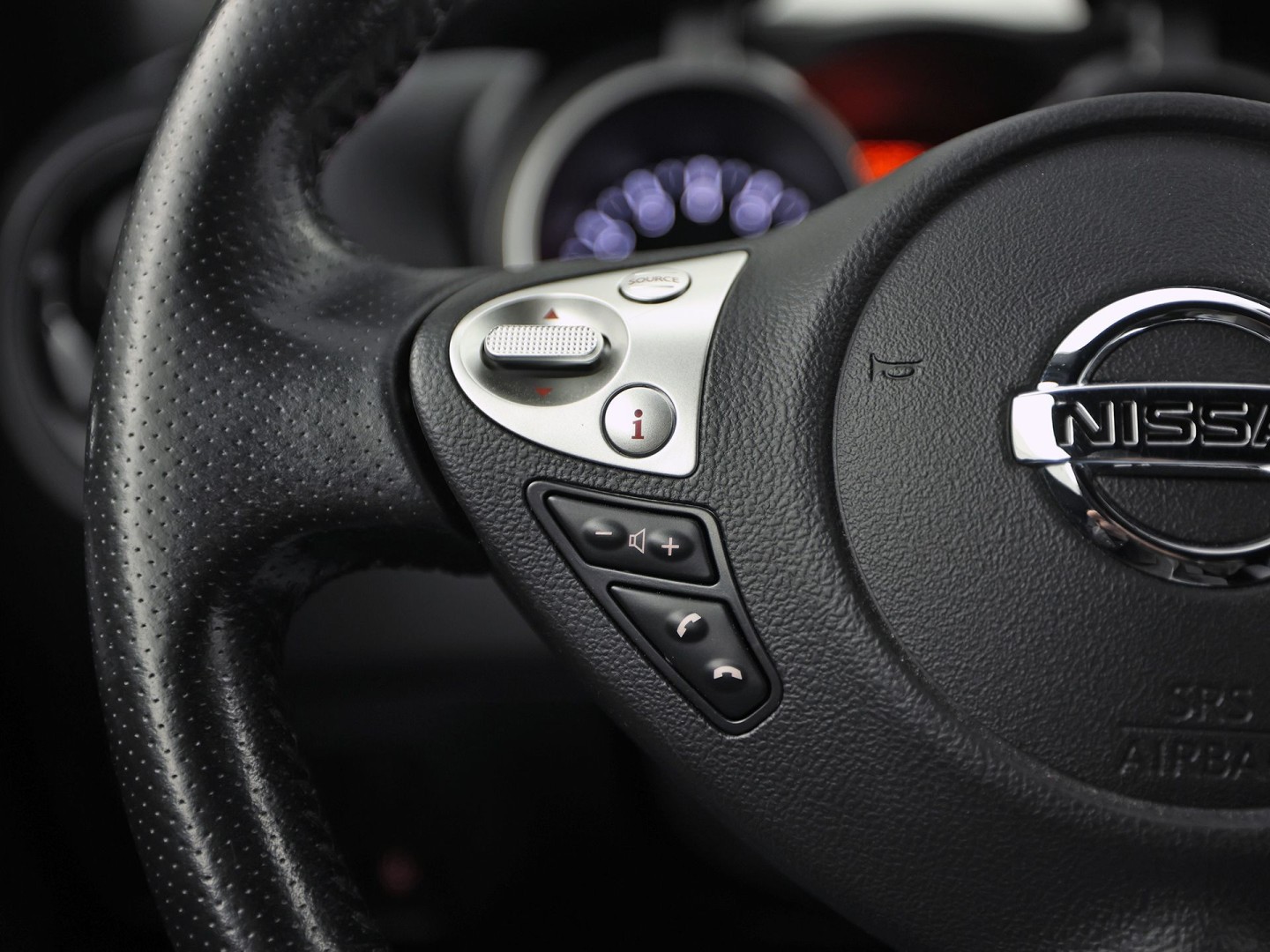 Nissan Juke 1.6 Sport Automaat (NAVIGATIE, CLIMATE, 360 CAMERA, SPORTSTOELEN, ALCANTARA, ZWART HEMEL, GETINT GLAS, NIEUWE APK, NIEUWSTAAT)
