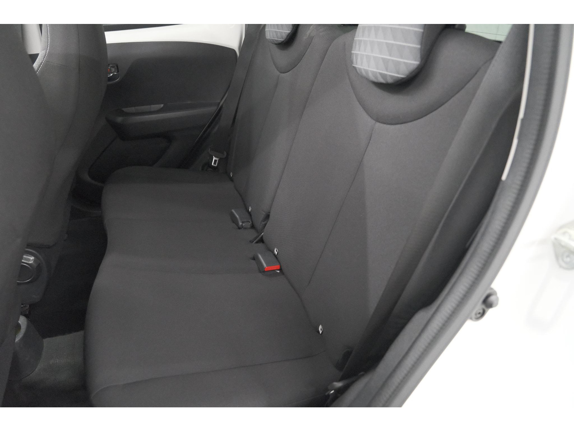 Peugeot 108 1.0 e-VTi Allure TOP! | Elektrisch Vouwdak | Camera | Navigatie | Climate Control