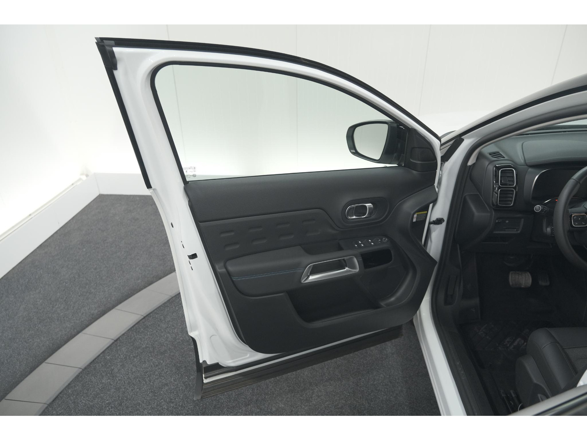 Citroen C5 Aircross Hybrid 136 e-DCS7 Plus | Camera | Navigatie | Parkeersensoren | Apple Carplay