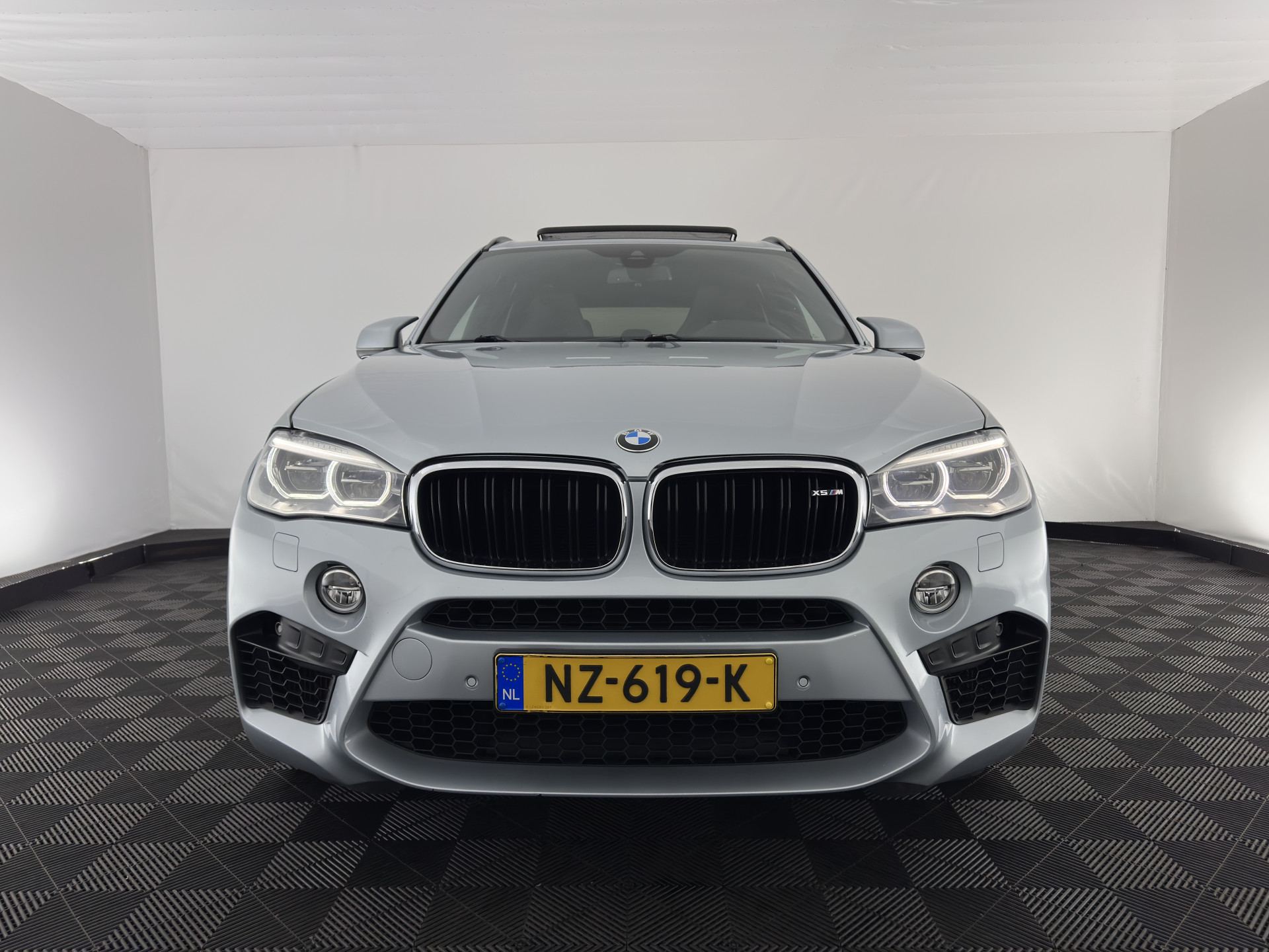 BMW X5 M Aut. *PANO | HEAD-UP | LEATHER | FULL-LED | NAVI-FULLMAP | MEMORY-PACK | HARMAN/KARDON-AUDIO | KEYLESS | CAMERA | HEATED-COMFORTSEATS | SHIFTPADDLES | TOWBAR | 20''ALU*