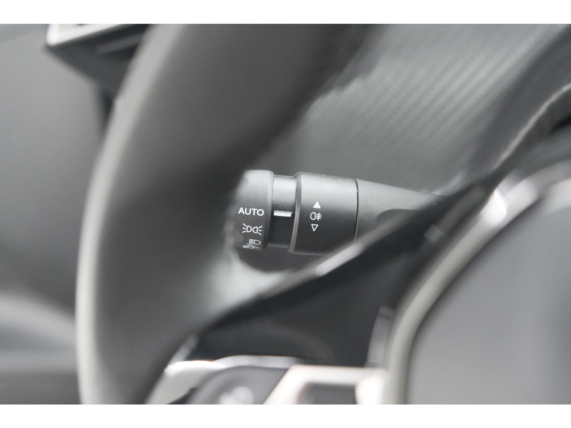 Peugeot 208 PureTech 100 Active | Parkeersensoren | Navigatie | Apple Carplay