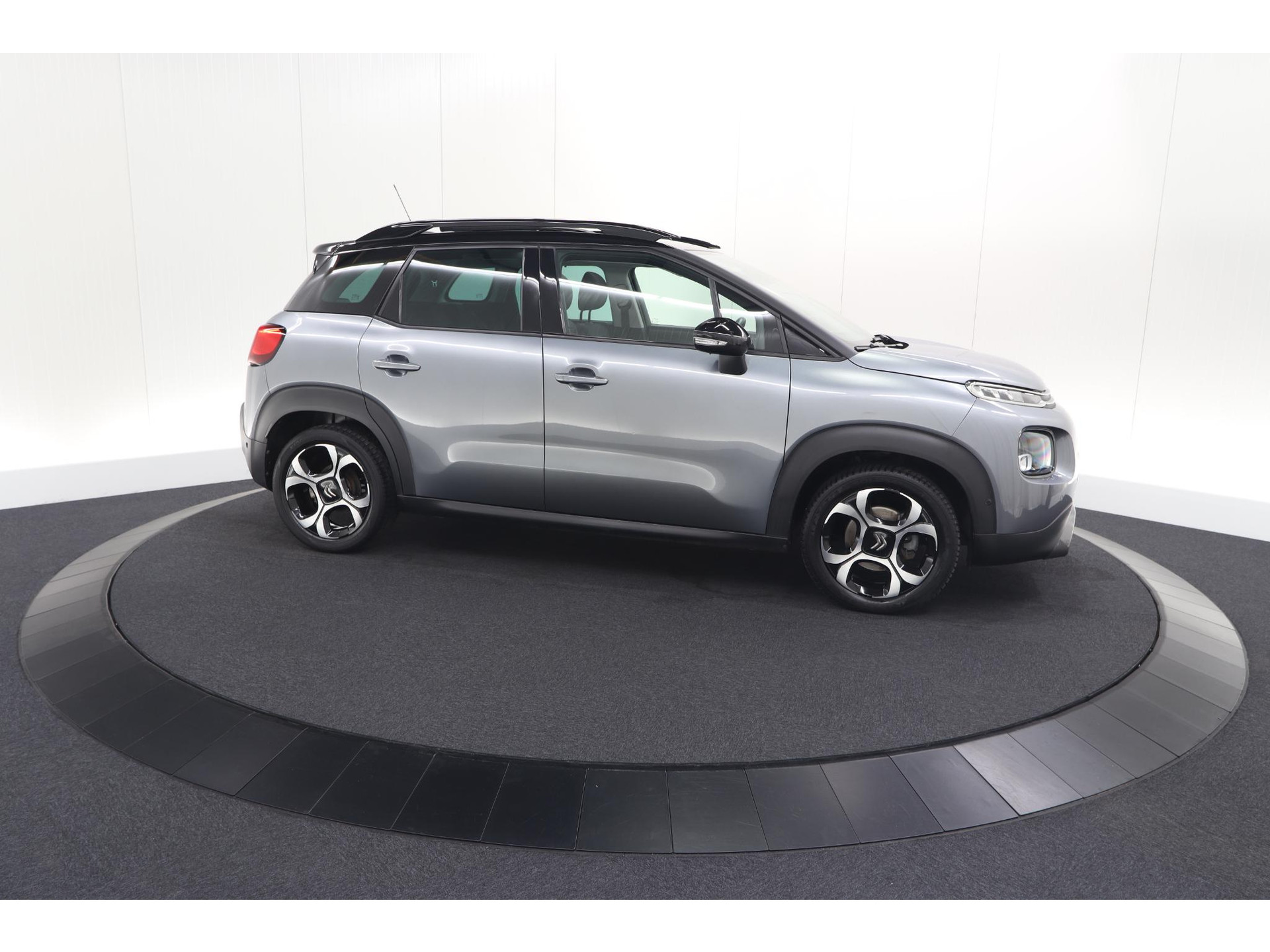 Citroen C3 Aircross PureTech 110 S&S Business | Schuif-/Kanteldak | Camera | HIFI Audiosysteem | Dodehoekdetectie
