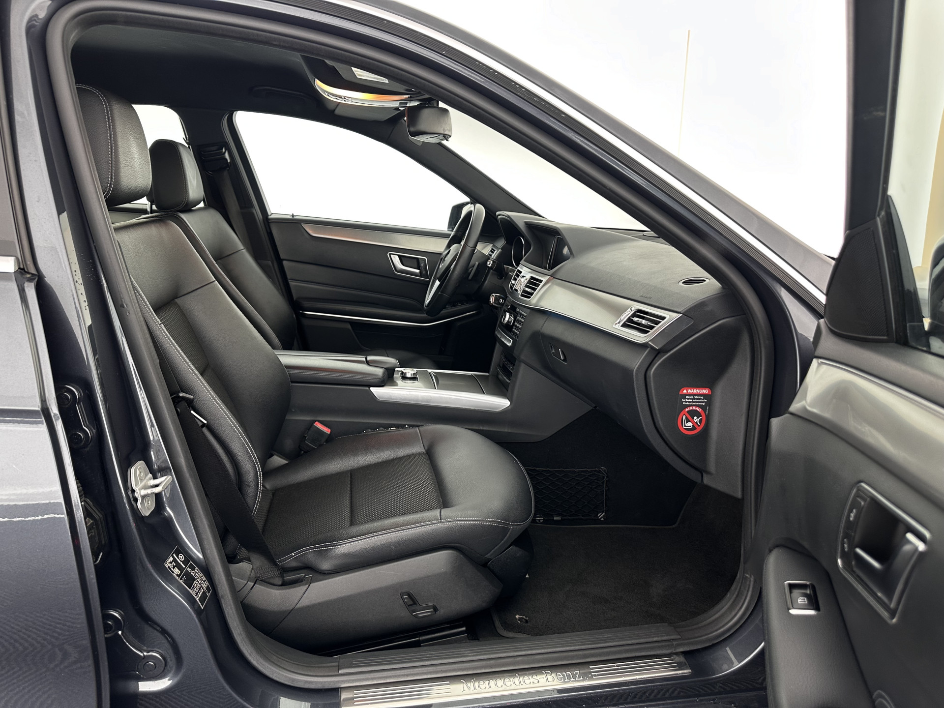 Mercedes-Benz E-klasse 300 BlueTEC HYBRID Avantgarde Aut. *NAVI-FULLMAP | LEATHER -MICROFIBRE | ECC | PDC | CRUISE | COMFORT-SEATS | 17"ALU*