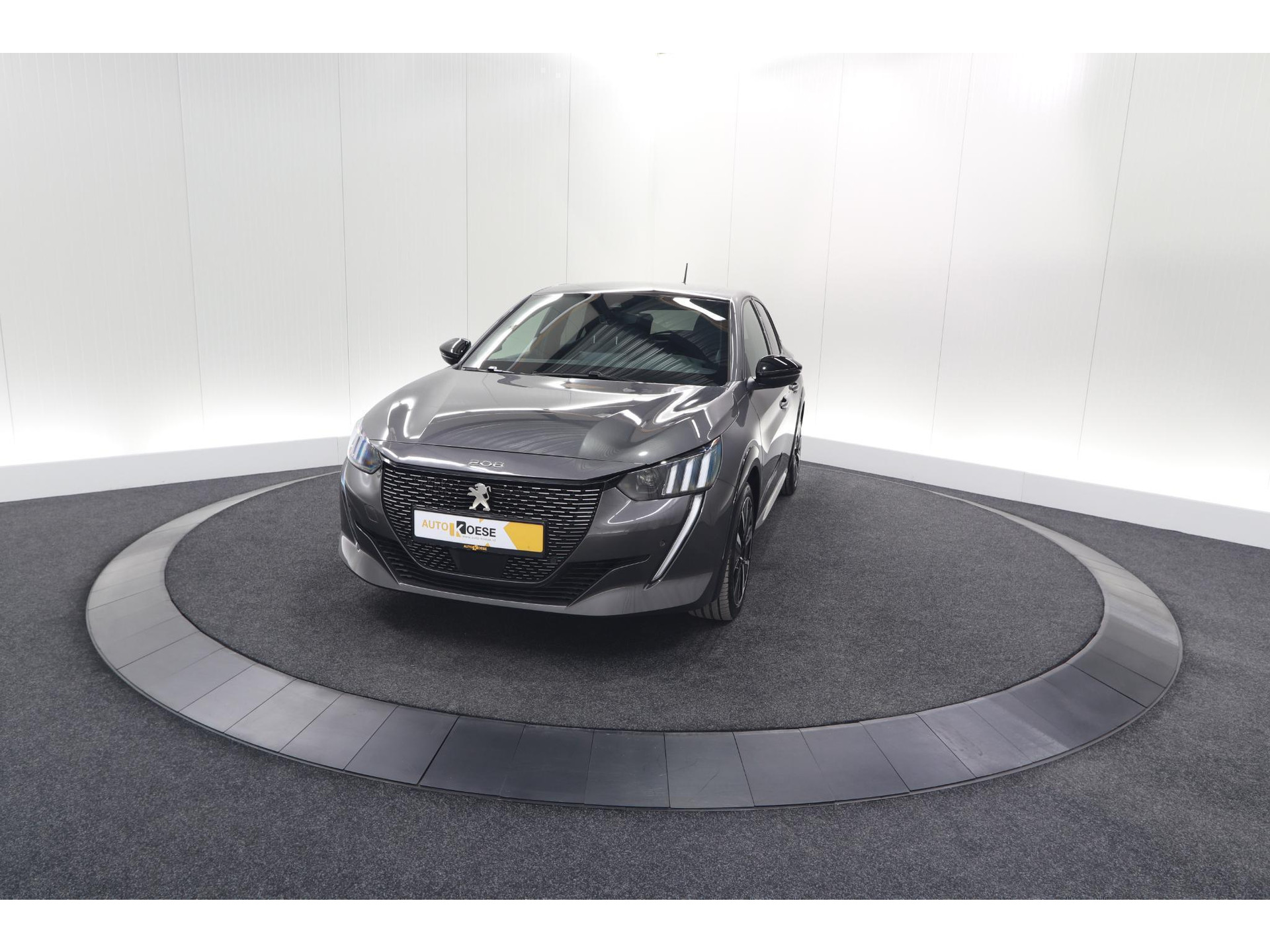 Peugeot 208 PureTech 100 GT | Camera | Adaptieve Cruise Control | Navigatie | Apple Carplay