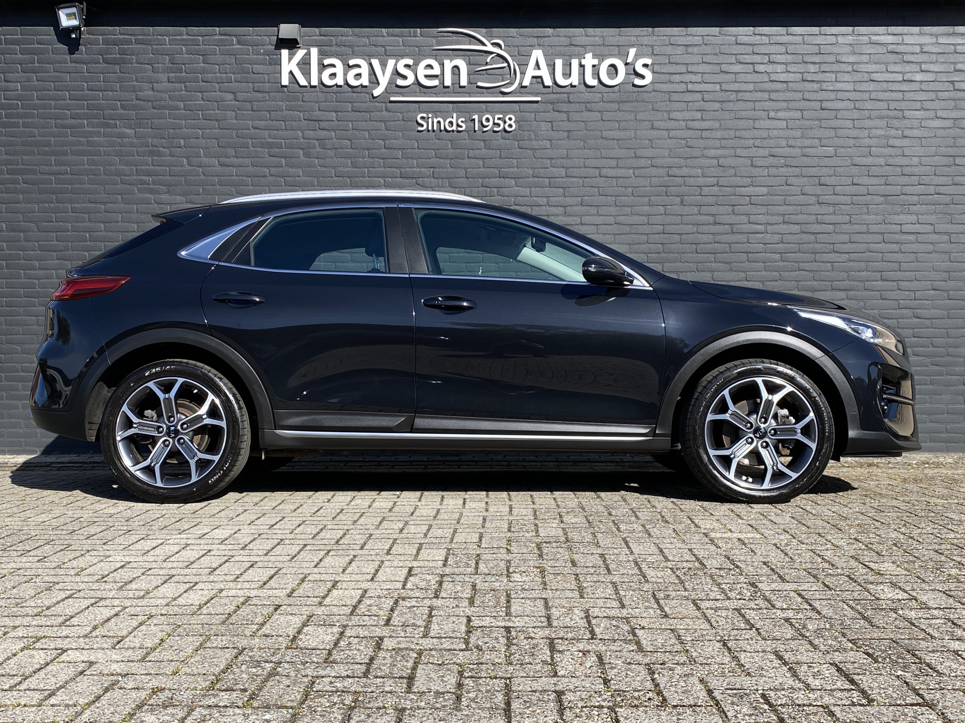 Kia XCeed 1.6 GDi PHEV 140 pk DynamicPlusLine | navigatie | stoel/stuurverwarming | camera | keyless go | incl. winterset