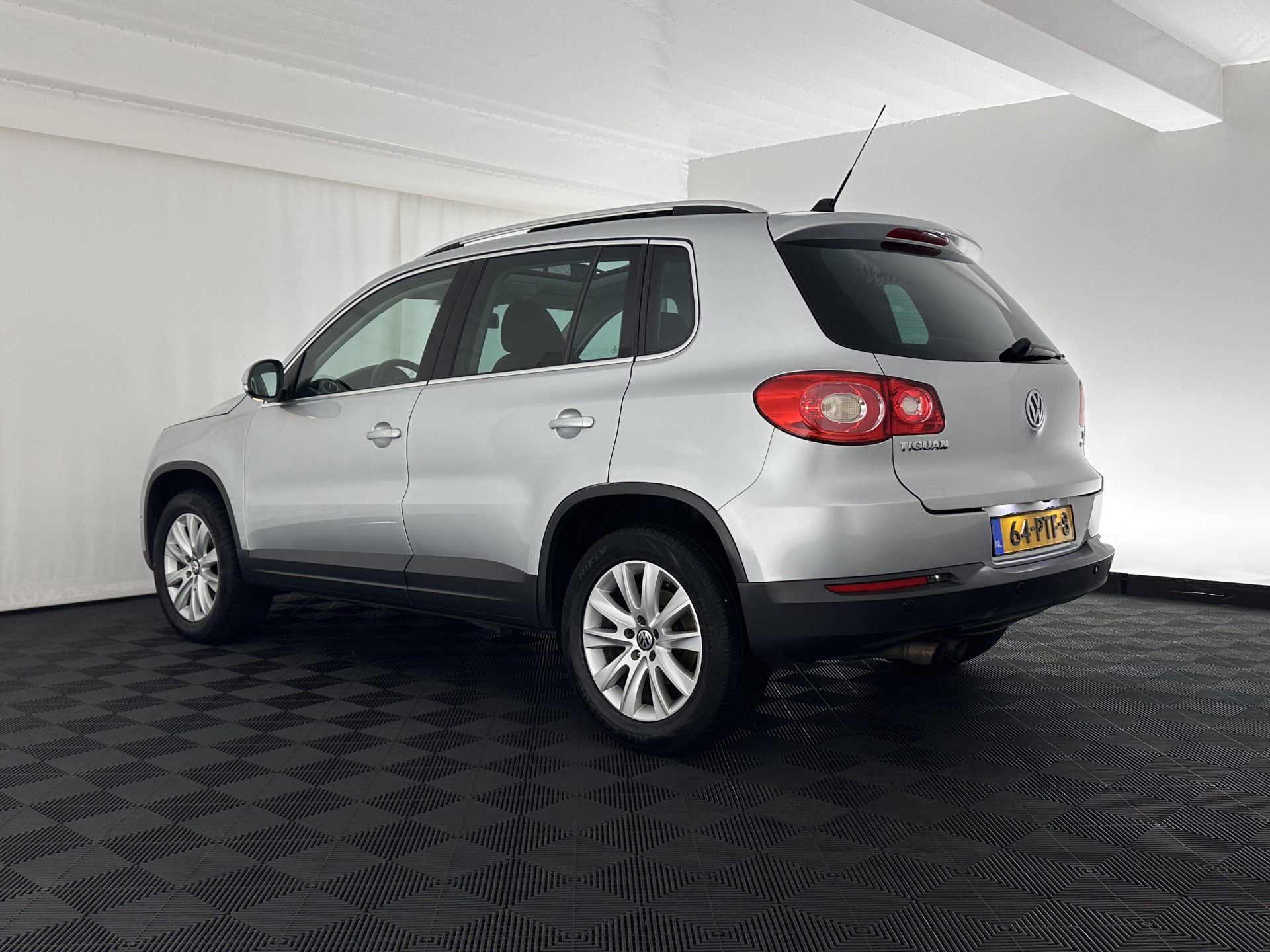 Volkswagen Tiguan 1.4 TSI Sport&Style *PANO | NAVI-FULLMAP | CAMERA | KEYLESS | HEATED-COMFORTSEATS | ECC | PDC | CRUISE | PRIVACY-GLASS | 17''ALU*