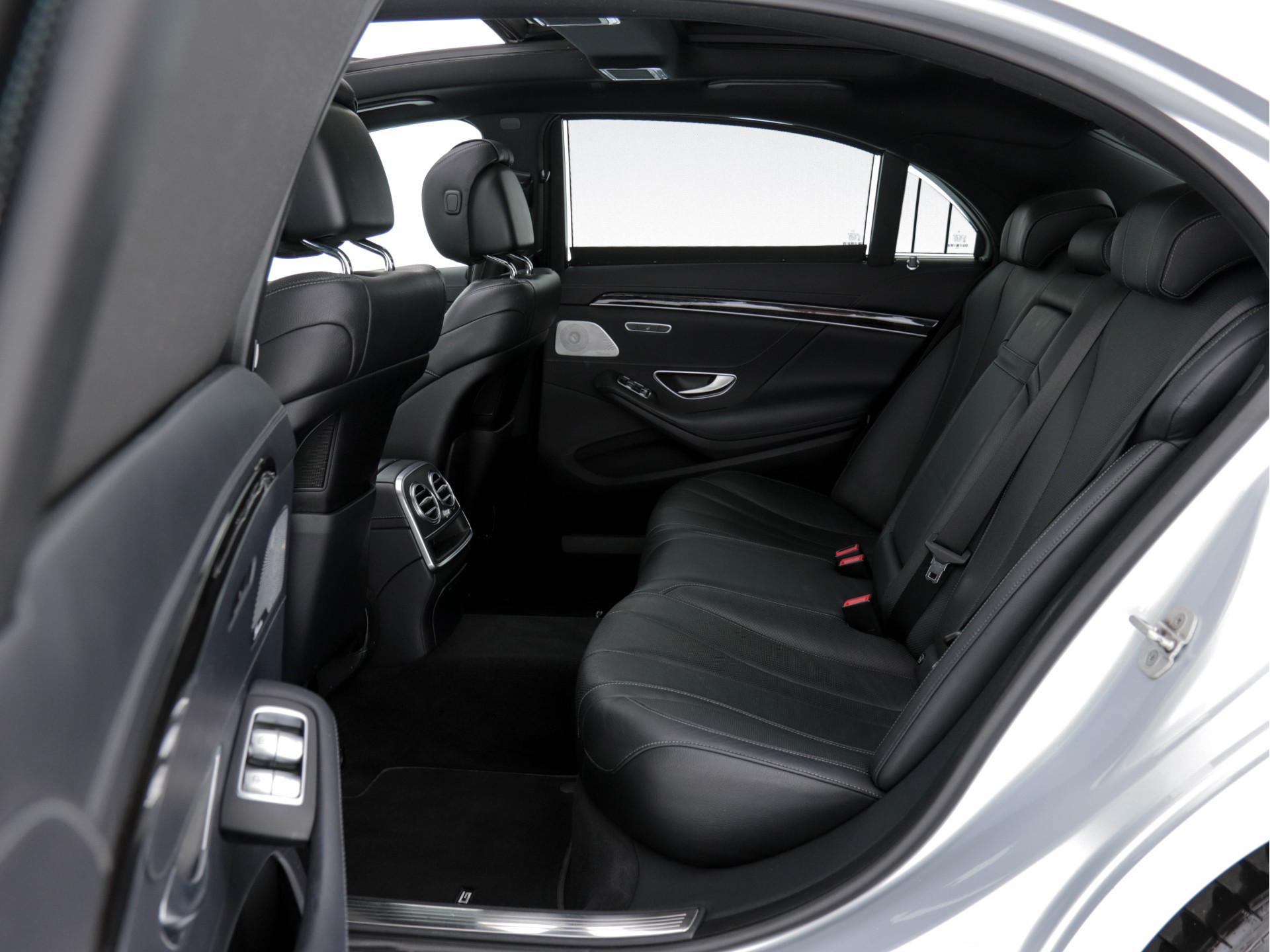 Mercedes-Benz S-klasse 400d 4-Matic Lang Aut. *PANO | DISTRONIC | BURMESTER-AUDIO | TOP-VIEW | KEYLESS | BLIND-SPOT | AIRMATIC | FULL-LEATHER  | FULL-LED |  MEMORY-PACK  | WIDE-SCREEN-DIGI-COCKPIT | AMBIENT-LIGHTNING |  HEATED/VENTI