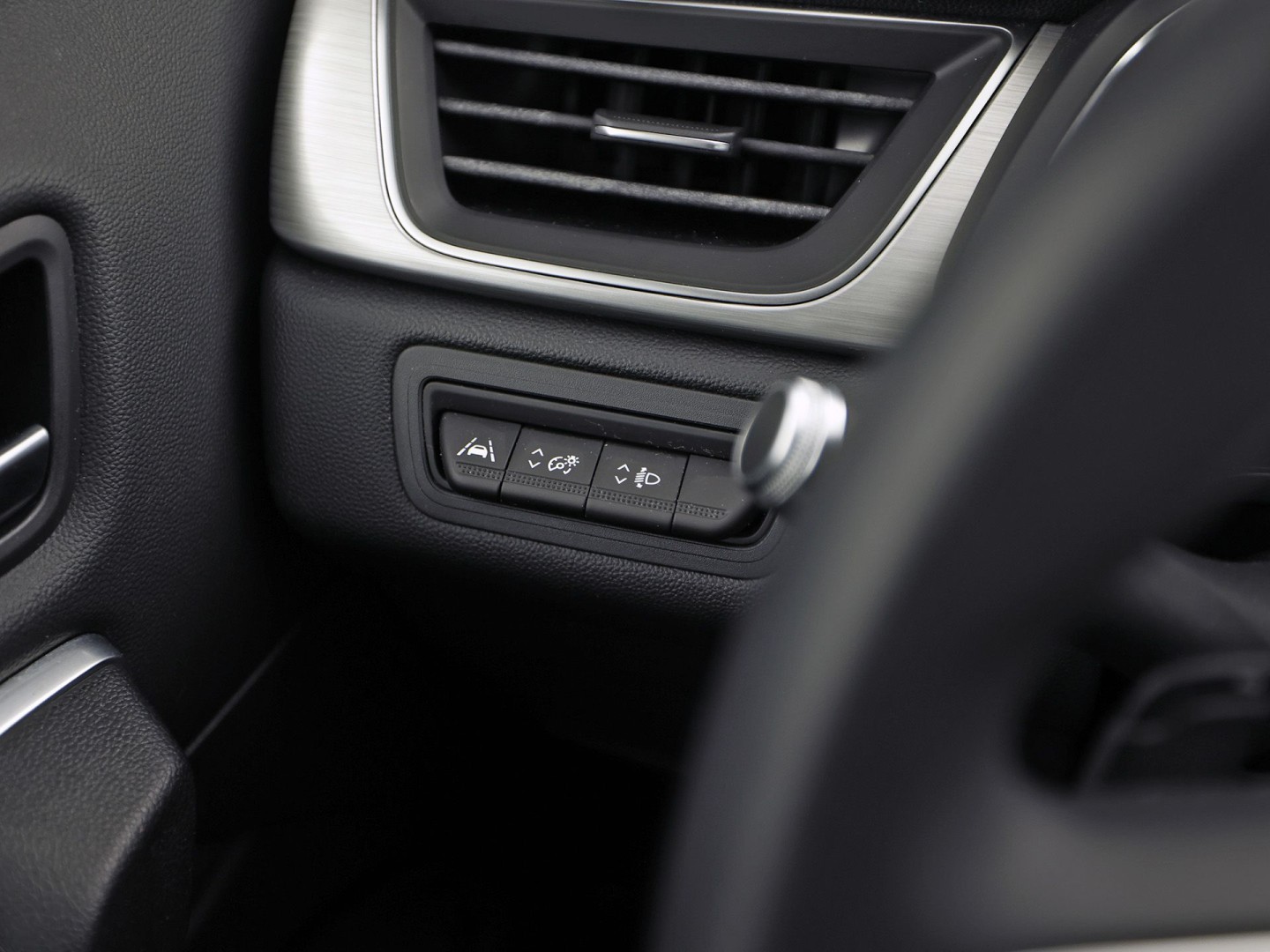 Renault Captur 1.3 TCe 140 Intens Sport 140Pk Automaat (VIRTUAL COCKPIT, APPLE CARPLAY, GROOT NAVI, CAMERA, CLIMATE, SPORTSTOELEN, LEDER, GETINT GLAS, CRUISE, NIEUWSTAAT)