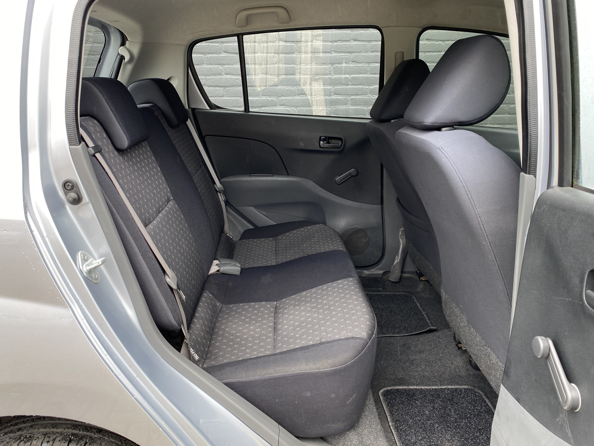 Daihatsu Cuore 1.0 Trend | airco | stuurbekrachtiging | airbags | radio cd speler | lichtmetalen velgen