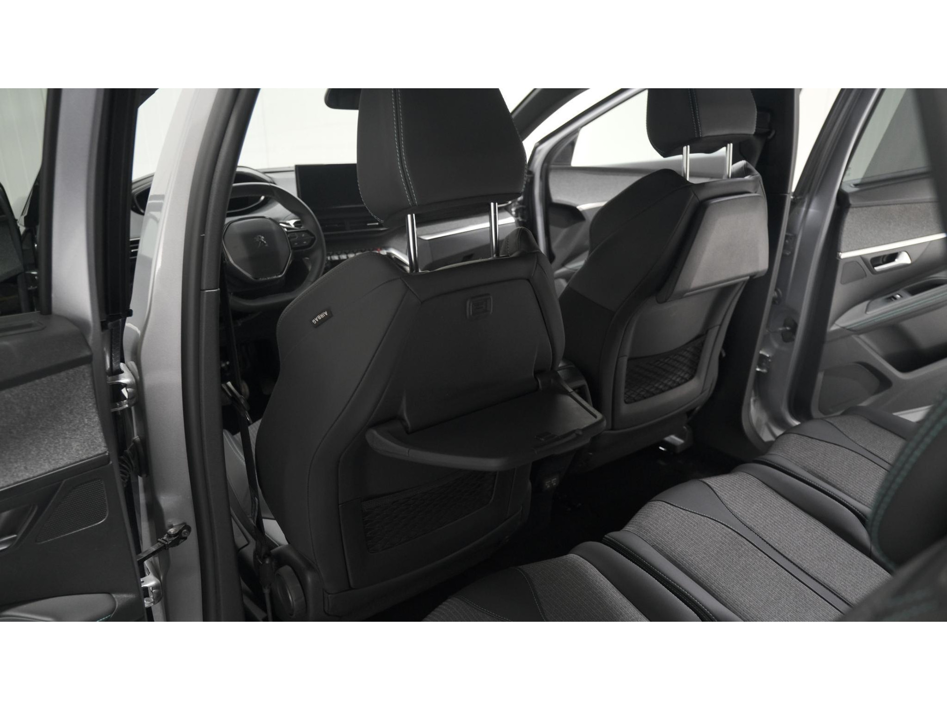 Peugeot 5008 PureTech 130 EAT8 Allure Pack Business | 7 Zitplaatsen | Camera | Dodehoekdetectie | Navigatie | Elektronische Achterklep
