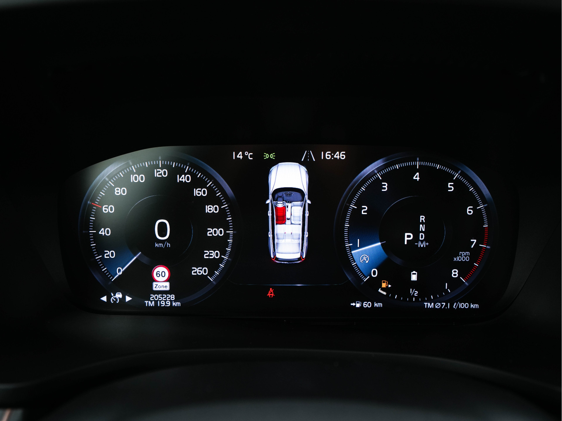 Volvo V60 2.0 B3 R-Design (INCL-BTW) *LEATHER-FABRIC | DIGI-COCKPIT | FULL-LED | MEMORY-PACK | HEATED-SPORTSEATS | LANE-ASSIST | NAVI-FULLMAP | CAMERA | DAB+ | PRIVACY-GLASS | ECC | PDC | TOWBAR | 19''ALU*