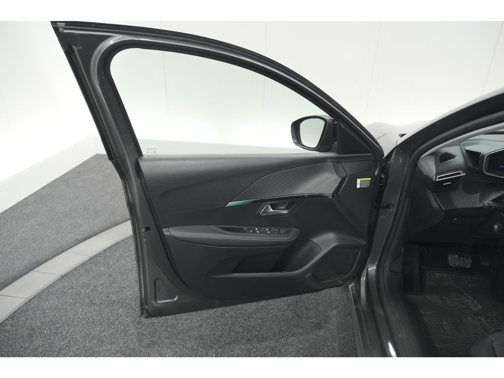 Peugeot 208 PureTech 100 EAT8 Allure Pack | Camera | Apple Carplay | Parkeersensoren | Stoelverwarming