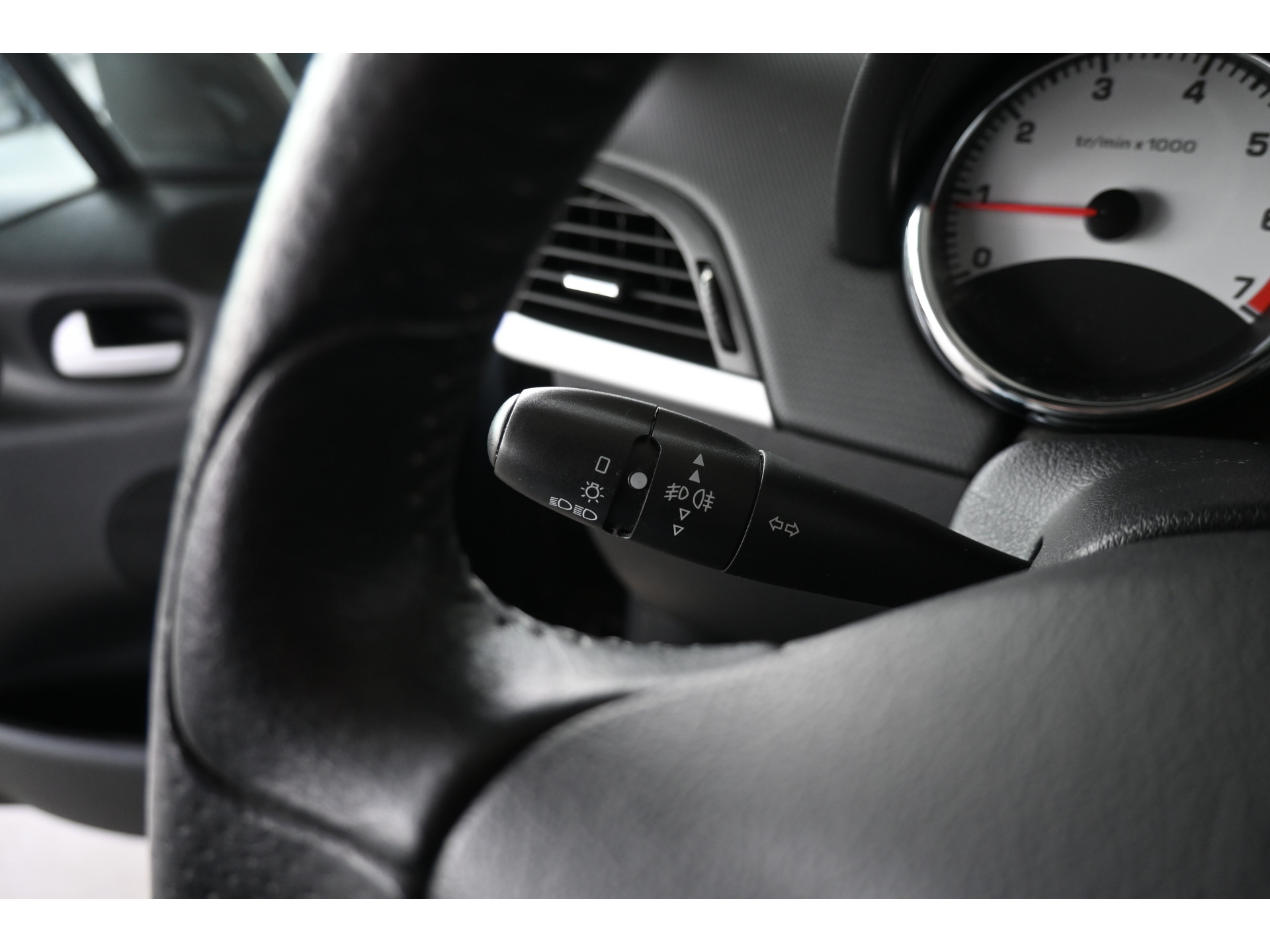 Peugeot 207 1.4 VTi Urban Move Airco Cruise Control Trekhaak All in Prijs! Inruil Mogelijk!