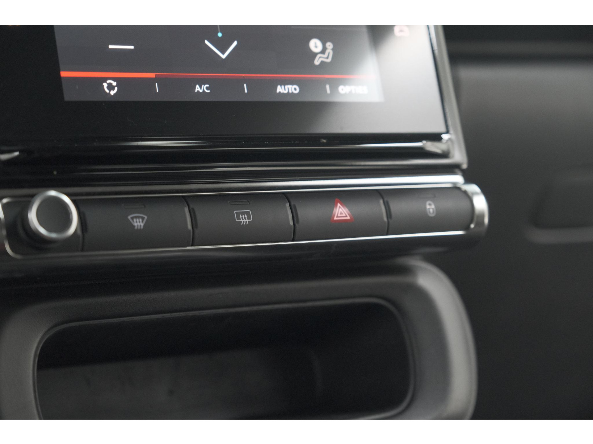 Citroen C3 PureTech 110 EAT6 Max | Apple Carplay | Parkeersensoren | Climate Control | 16 Inch Lichtmetalen Velgen