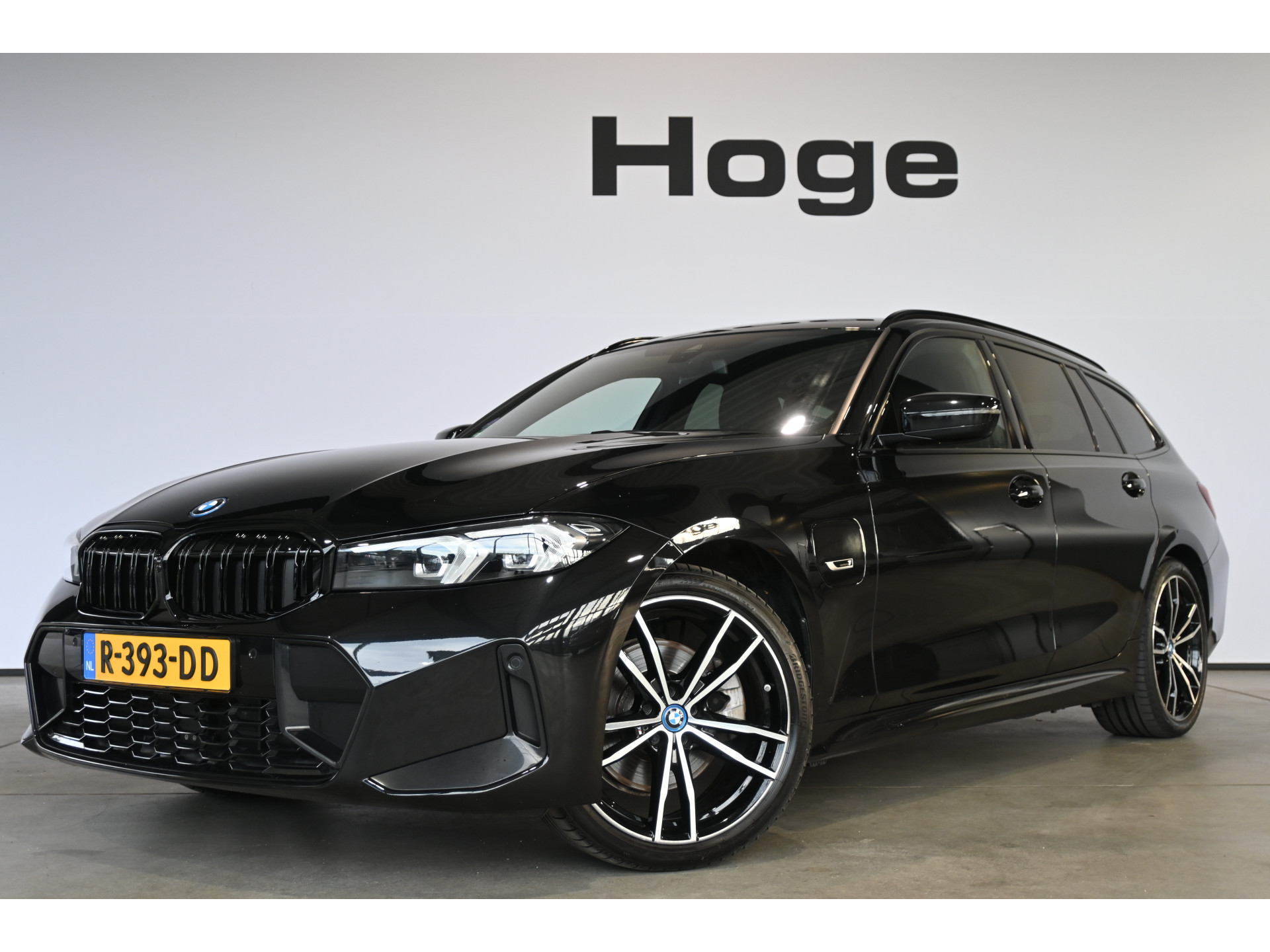 BMW 3-serie Touring 320e M-Sport Clima Cruise CarPlay LED Leder Navigatie 100% Onderhouden! Inruil Mogelijk!