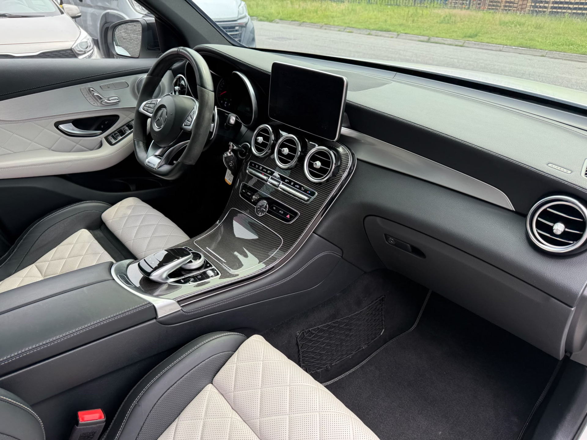 Mercedes-Benz GLC-klasse AMG 43 4MATIC | 3/6/12MND GARANTIE | KUIPSTOELEN | BURMESTER | MEMORY | PANO | ACC | STANDKACHEL | 360 CAMERA | BOMVOL | TREKHAAK |