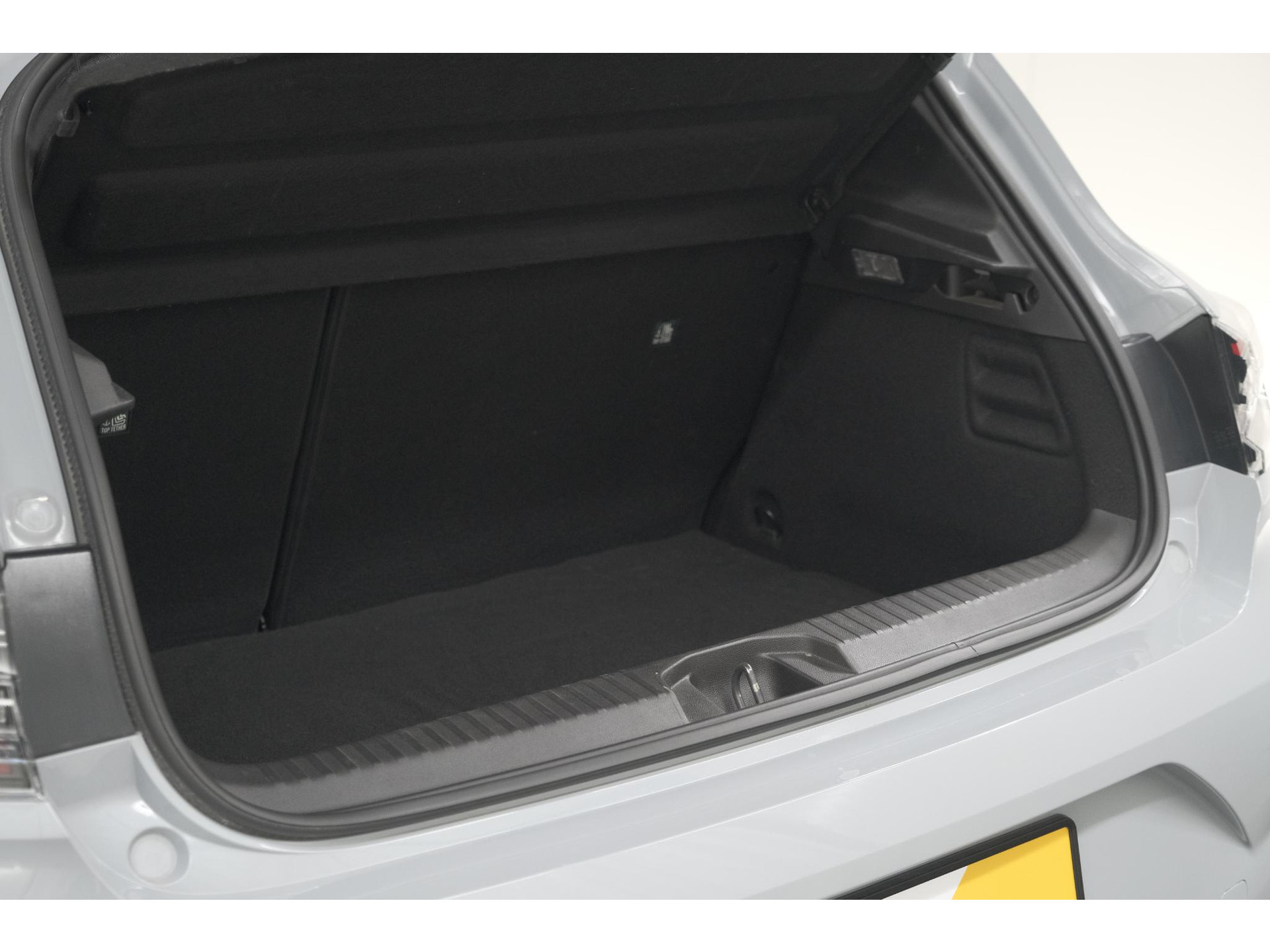 Renault Clio 1.6 E-Tech Full Hybrid 145 techno | 360 Camera | Adaptieve Cruise Control | Dodehoekdetectie | 9.3 Inch Groot Scherm