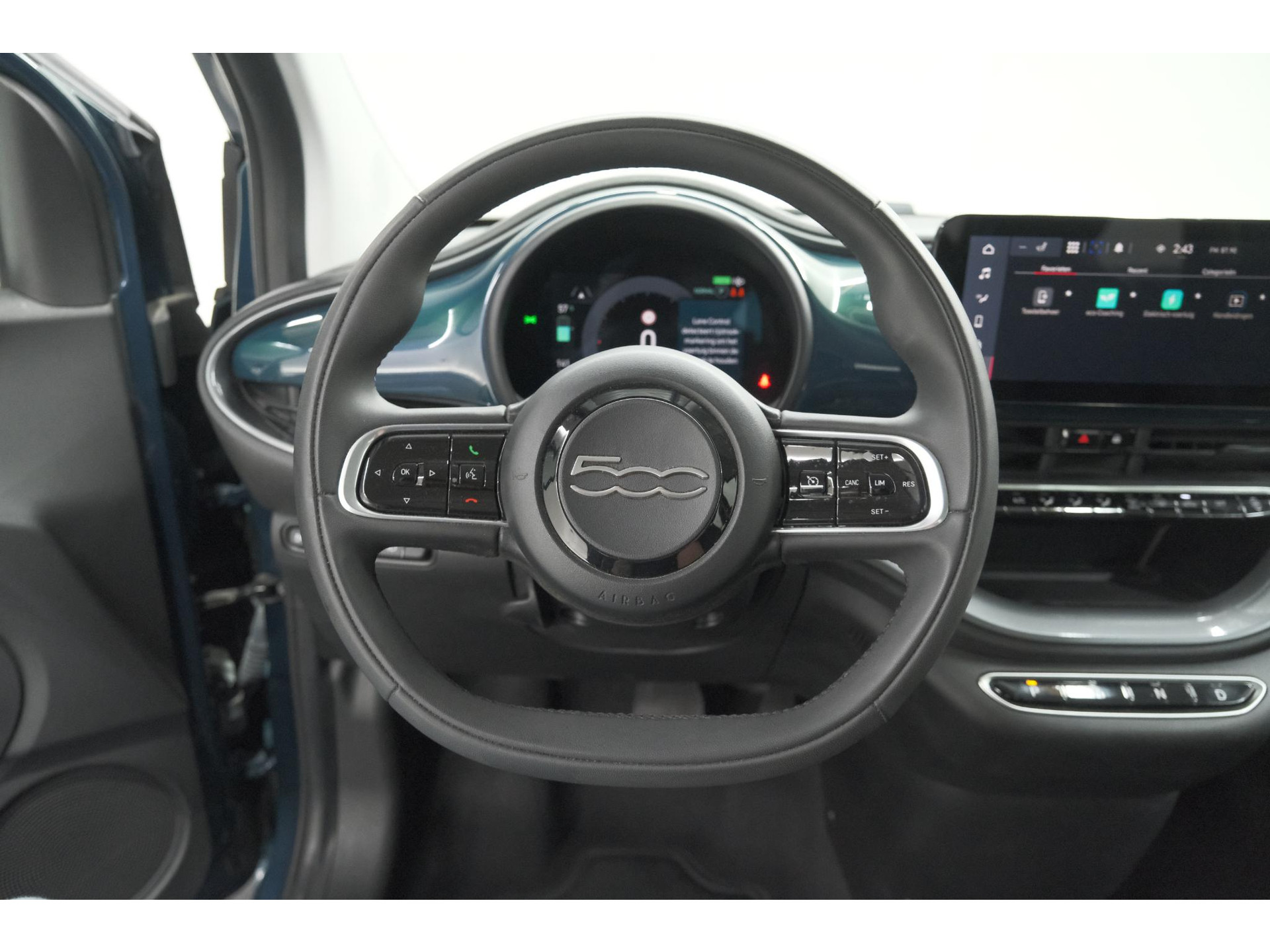 Fiat 500 Urban 42 kWh | 96,9% SOH | 3 Fase Laadfunctie | Camera | Apple Carplay | Parkeersensoren