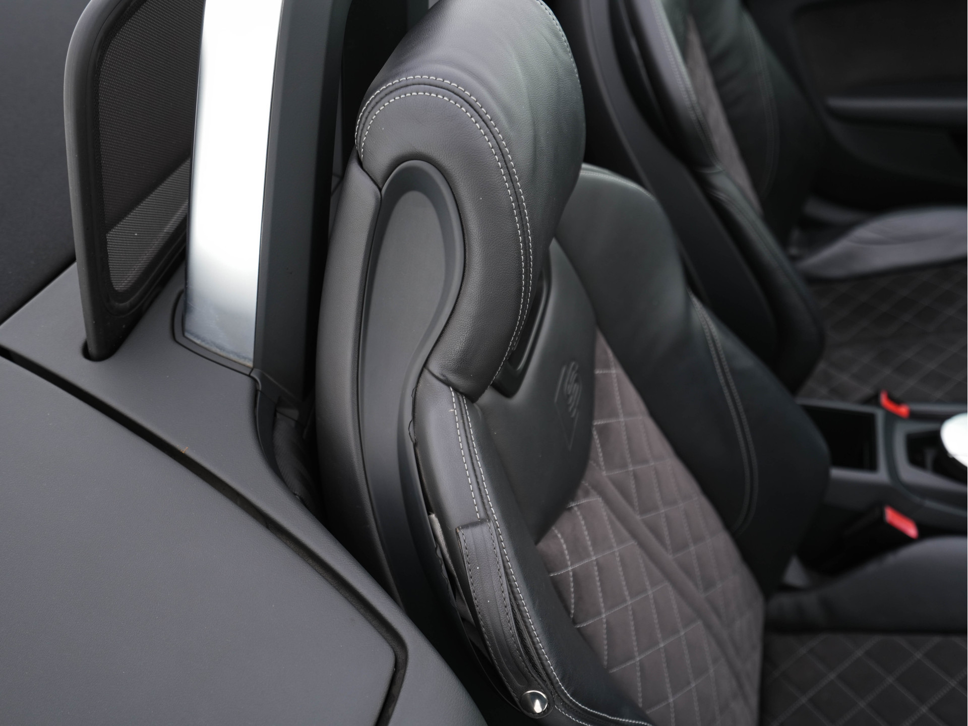 Audi TT Roadster 2.0 TFSI S-Line Pro Line Quattro Aut. *LEATHER-ALCANTARA | FULL-LED | BANG&OLUFSEN-AUDIO | DIGI-COCKPIT | AIR-SCARF | HEATED-SPORTSEATS | NAVI-FULLMAP | DAB+ | KEYLESS | ECC | PDC | 18''ALU*