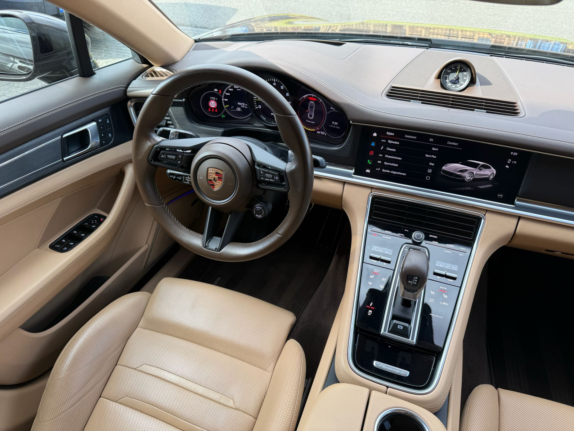 Porsche Panamera 2.9 4 E-Hybrid Platinum Edition | 2E EIGENAAR | 3/6/12MND GARANTIE | ACC | PANO | HUD | CARPLAY | SFEER | 360 CAMERA | BOMVOL | SOFTCLOSE |