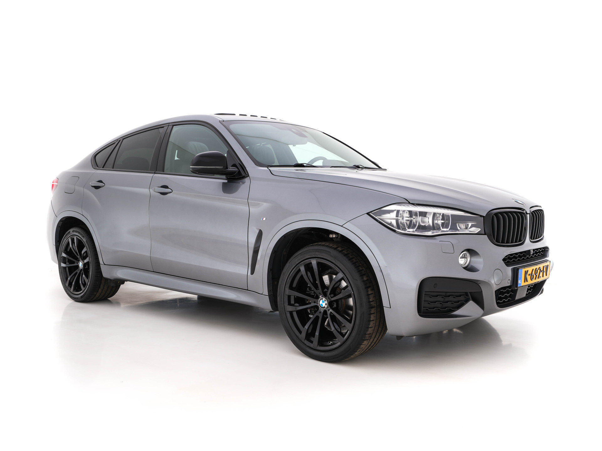 BMW X6 xDrive30d High Executive M-Sport-Pack Aut. *PANO |  FULL-LEATHER | BLIND-SPOT | FULL-LED | HARMAN/KARDON-AUDIO | ADAPTIVE-CRUISE | SHIFT-PADDLES | HEAD-UP | SURROUND-VIEW | MEMORY-PACK | NAVI-FULLMAP | KEYLESS | ECC | PDC | 20''A